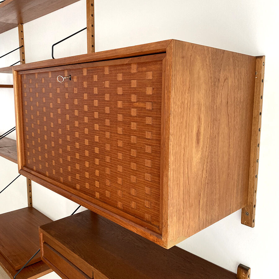 Modular shelf design Poul Cadovius 1960