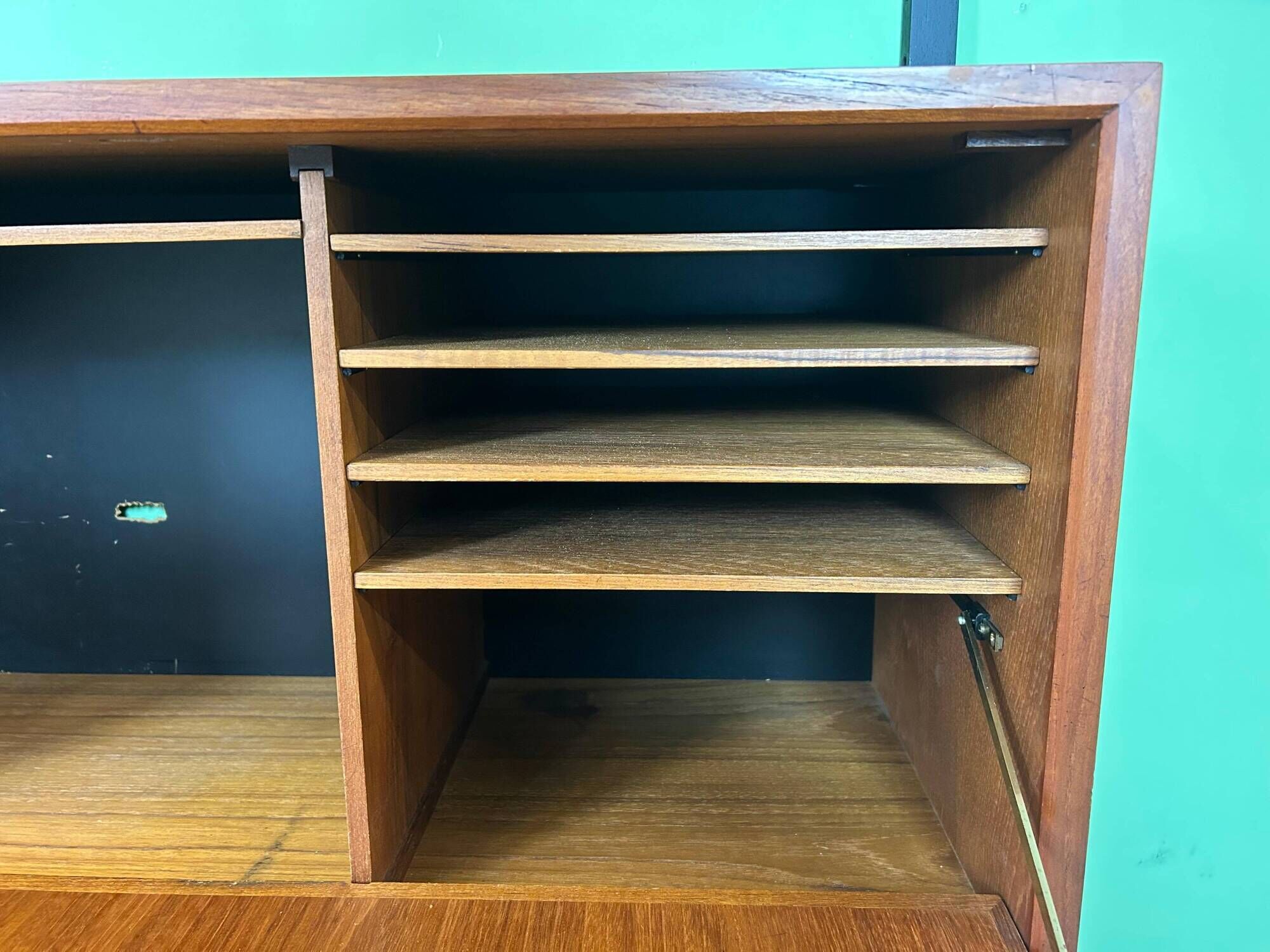 Poul Cadovius Mid- Century Modern Modular Teak Wall Unit Shelving for Cado