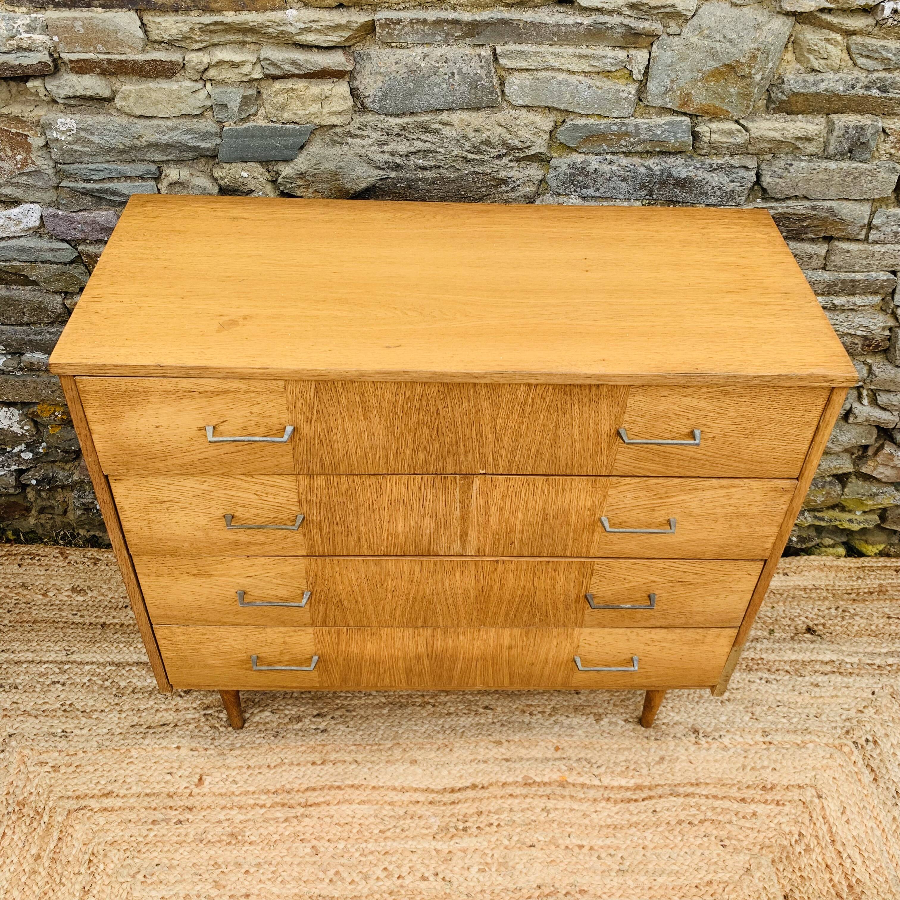 Vintage chest of drawers 4 drawers