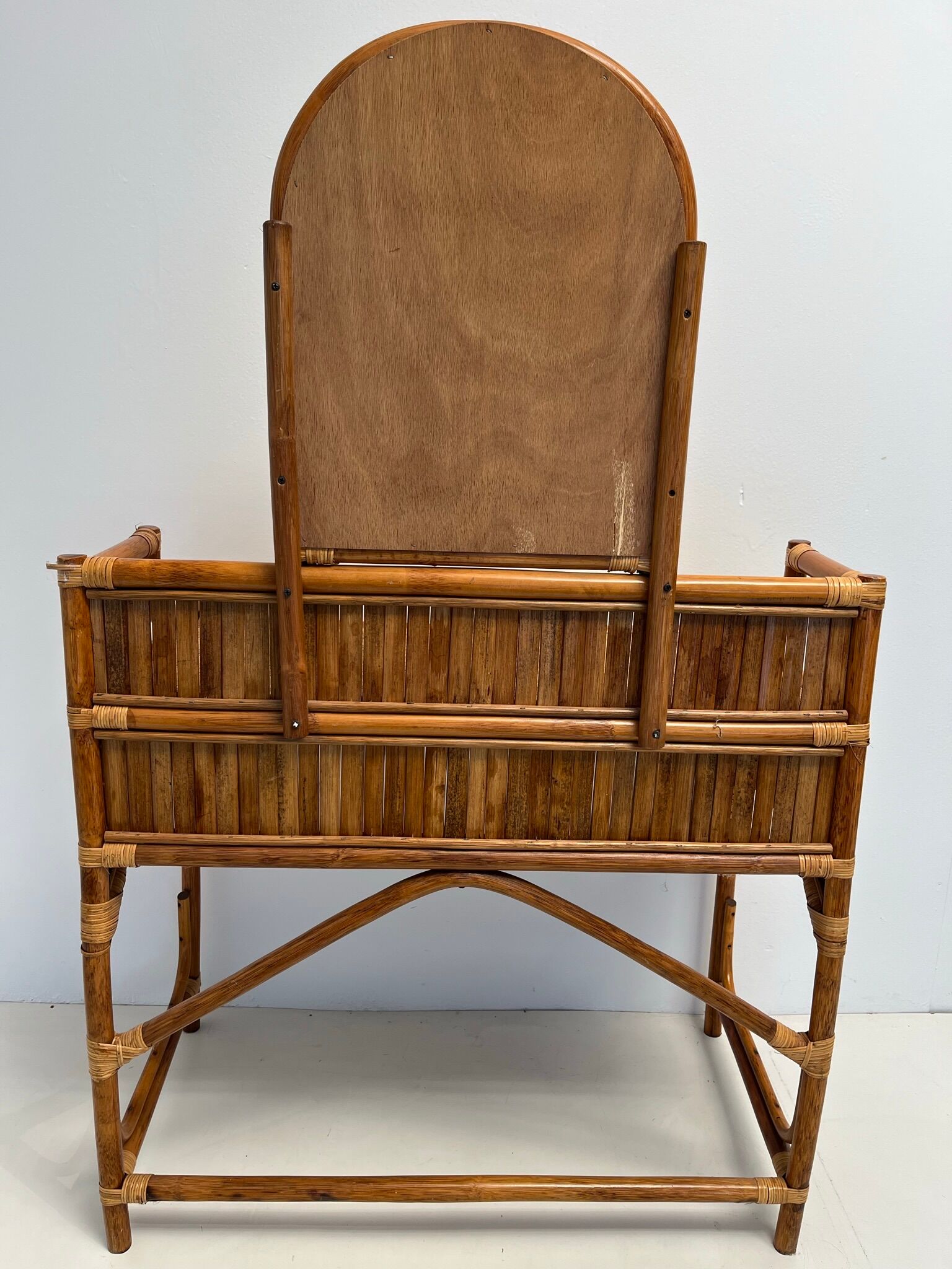 Coiffeuse bureau en rotin et bambou vintage