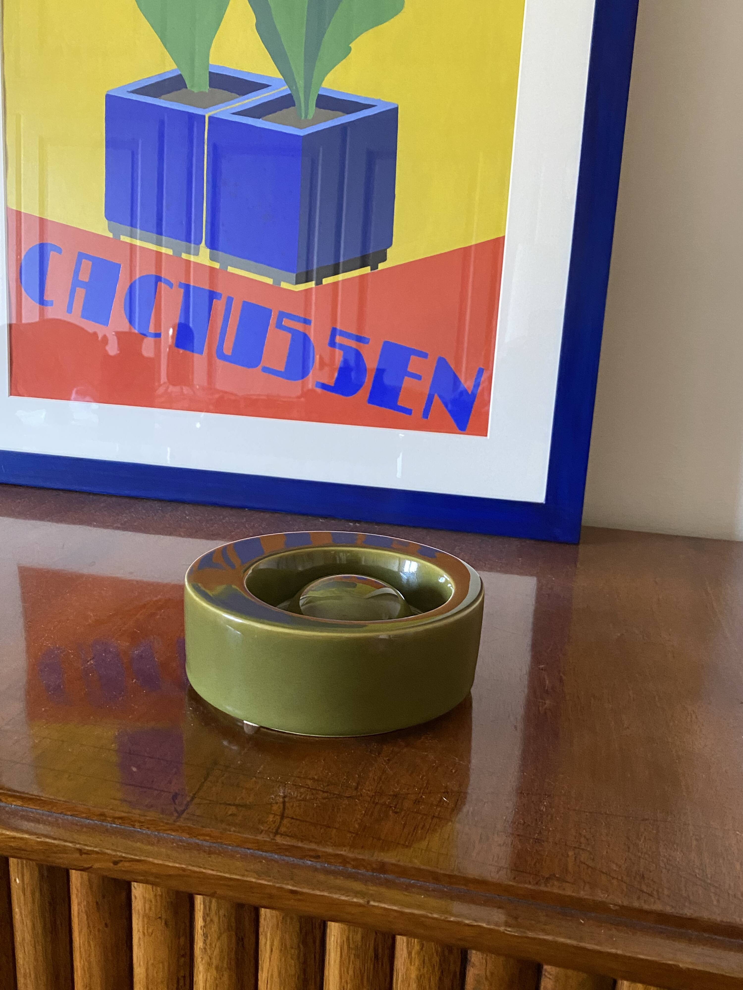 Mid-century green ceramic ashtray, Sicart Italy 1969