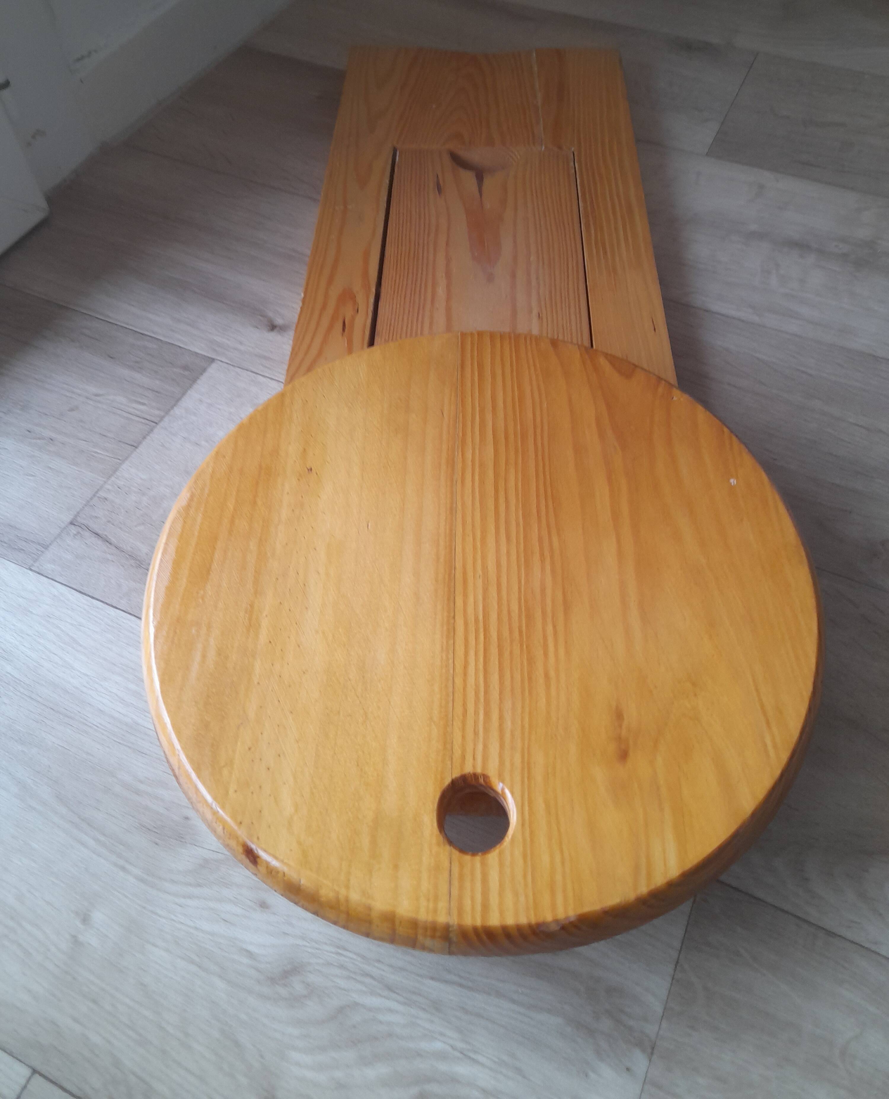 Folding wooden stool by Roger Tallon from the 1970s.
