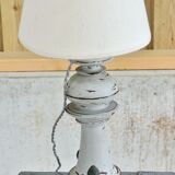 Lampe en bois patiné gris - ancien élément décoratif