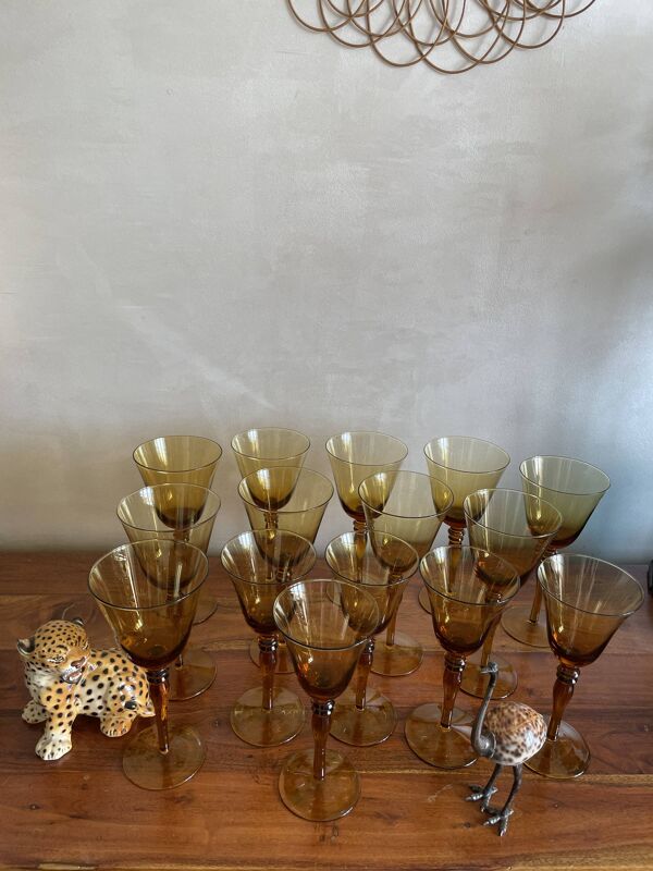 Série de verres à pied en verre soufflé