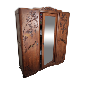 Armoire vintage