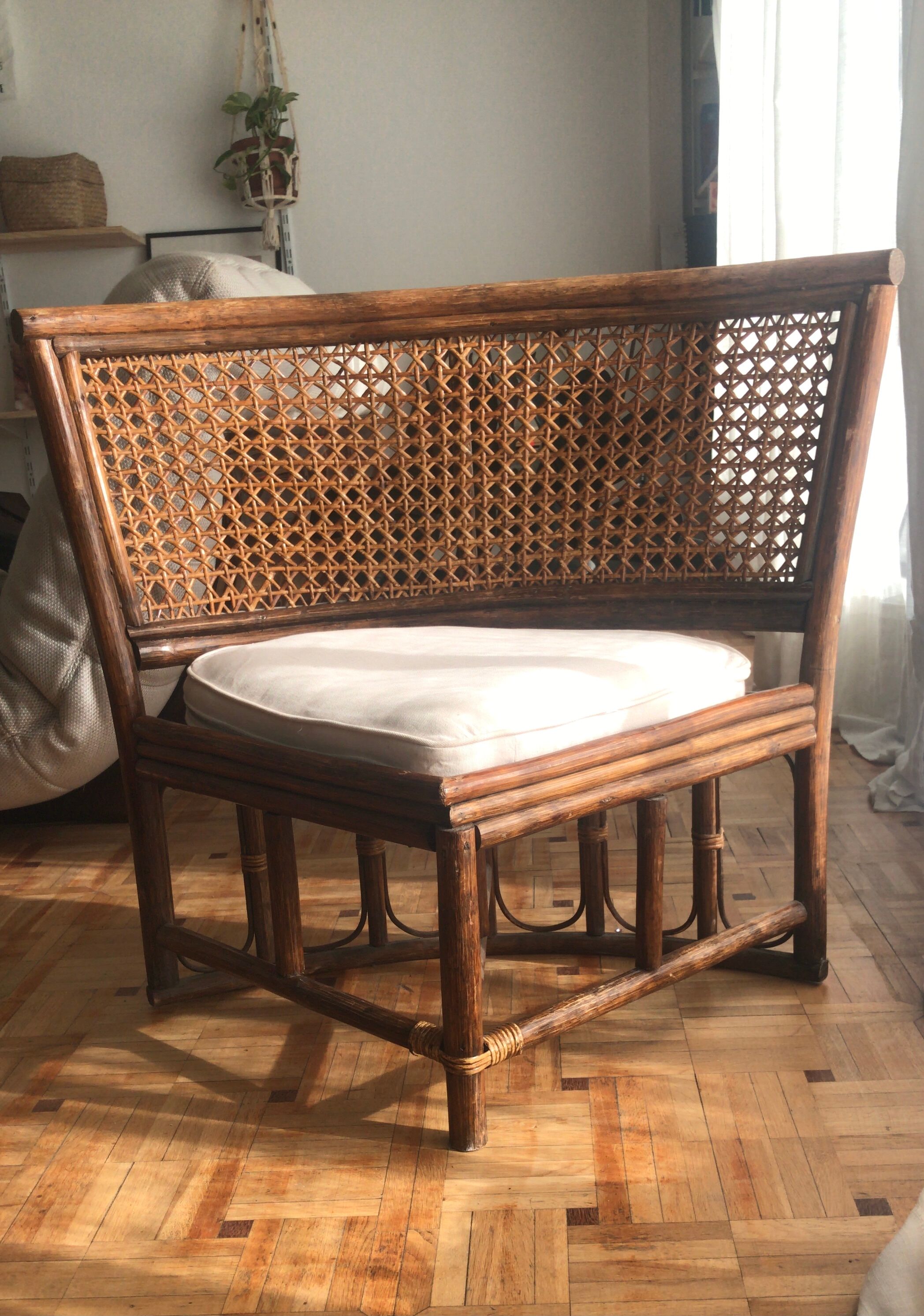 Rattan dining table with chairs (80s)