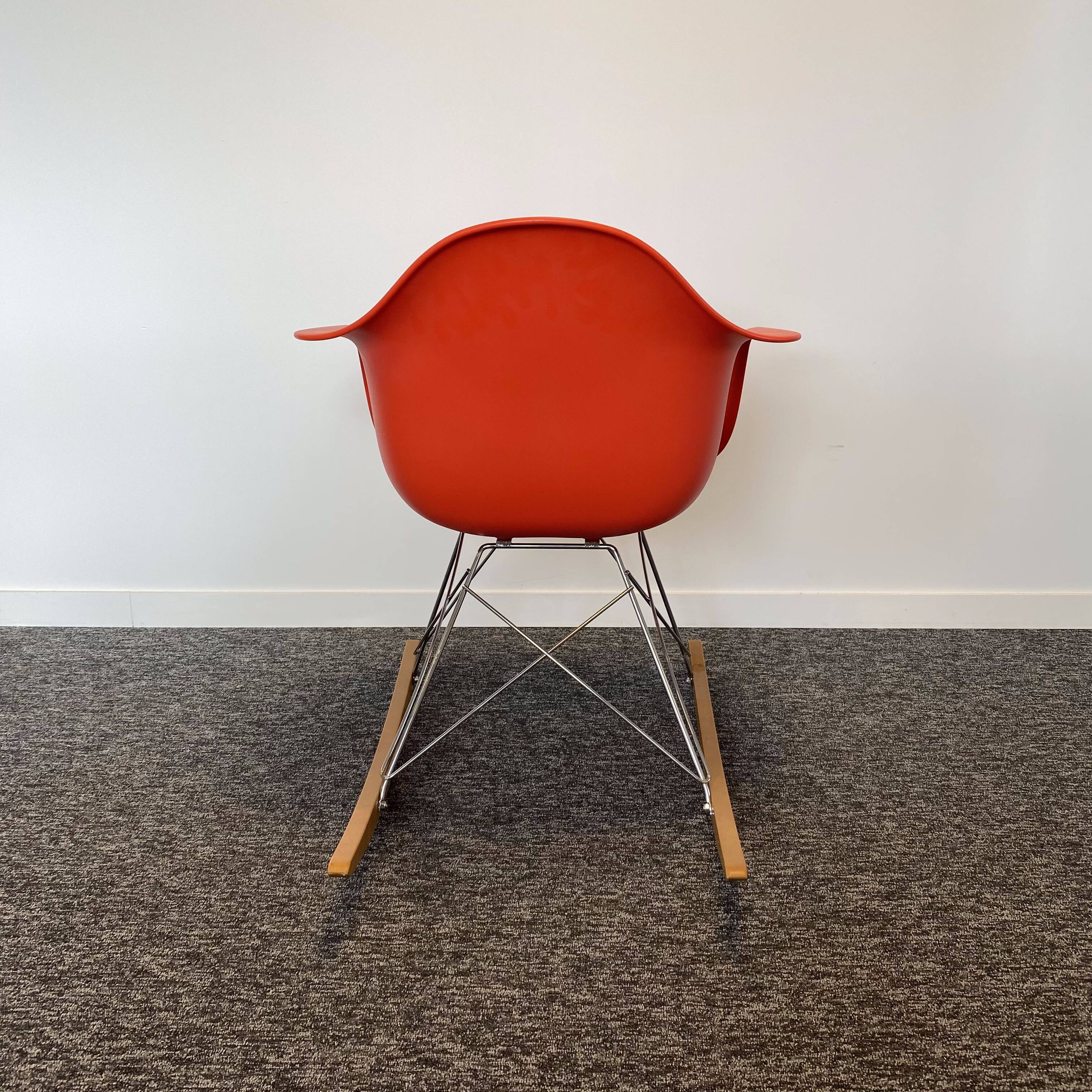 RAR armchair by Charles & Ray Eames, Vitra edition