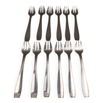 Christofle Atlas - 12 silver-plated oyster forks in very good condition.