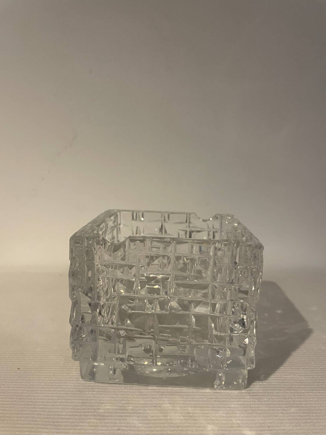 Cendrier cubique en cristal