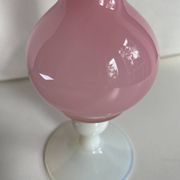 Vase en opaline rose