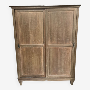 Armoire parisienne penderie