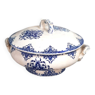 Ironstone soup tureen from the 19th century.