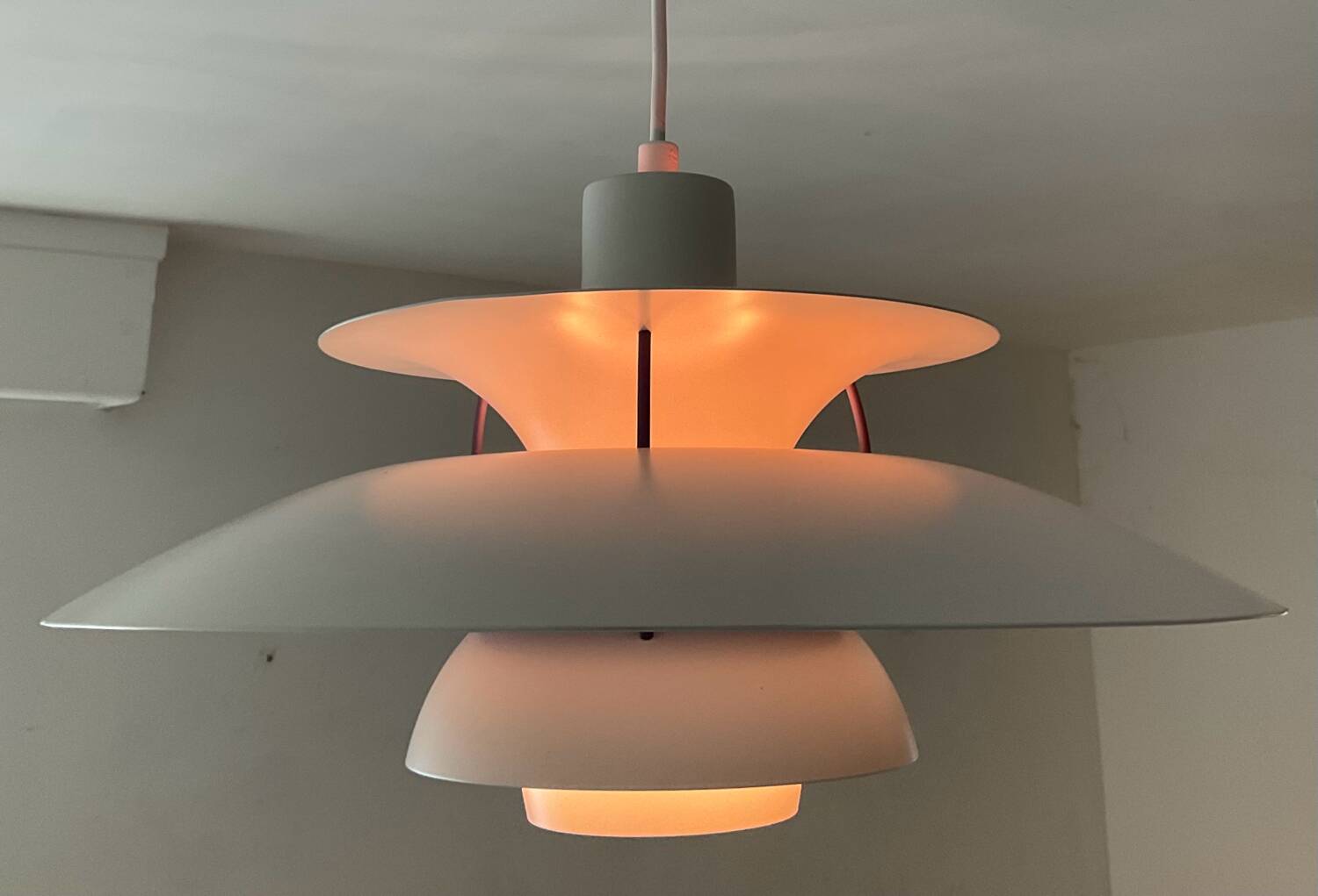 Suspension PH5 Louis Poulsen par Poul Henningsen