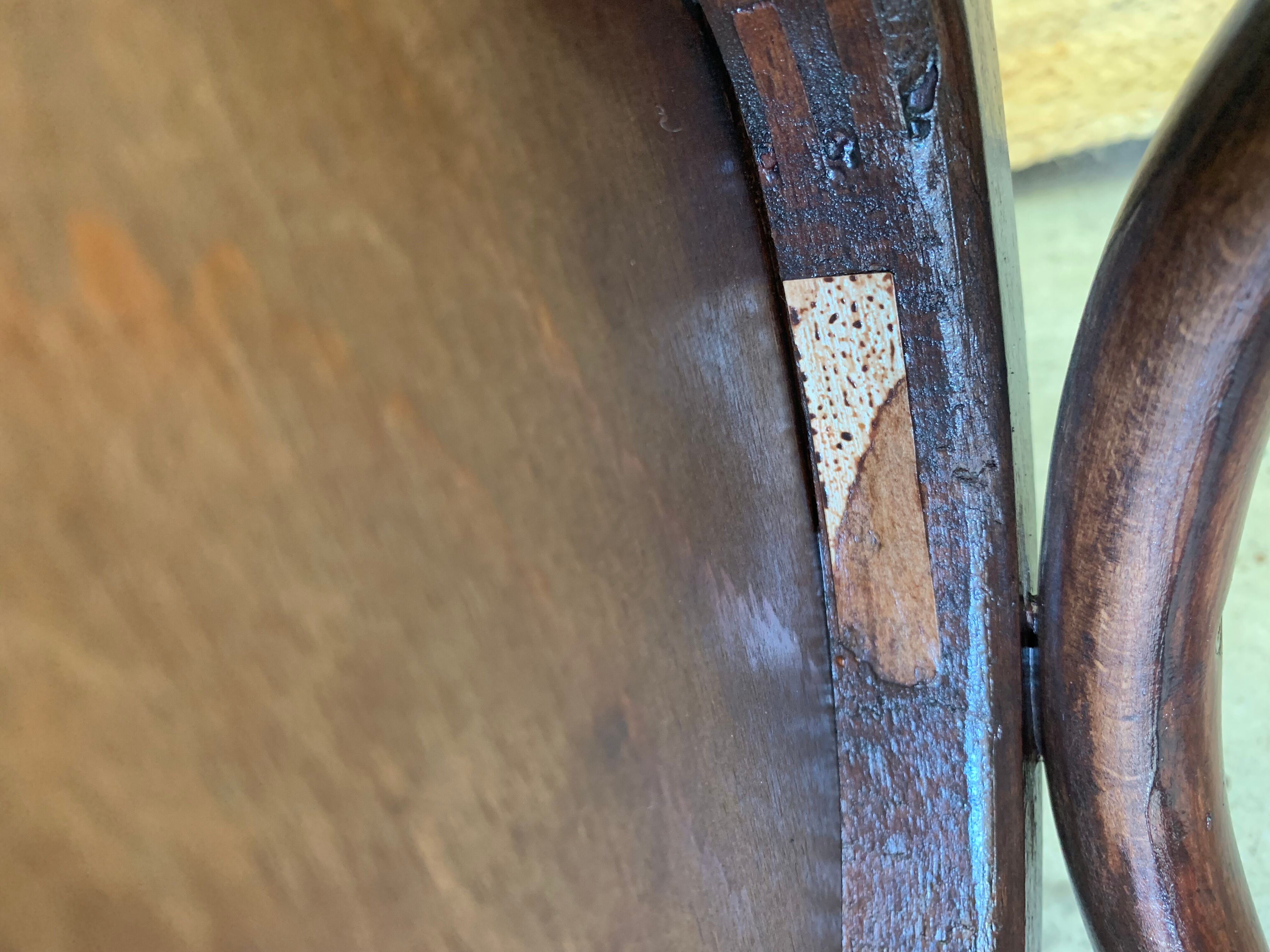 Tabouret bar en bois courbé
