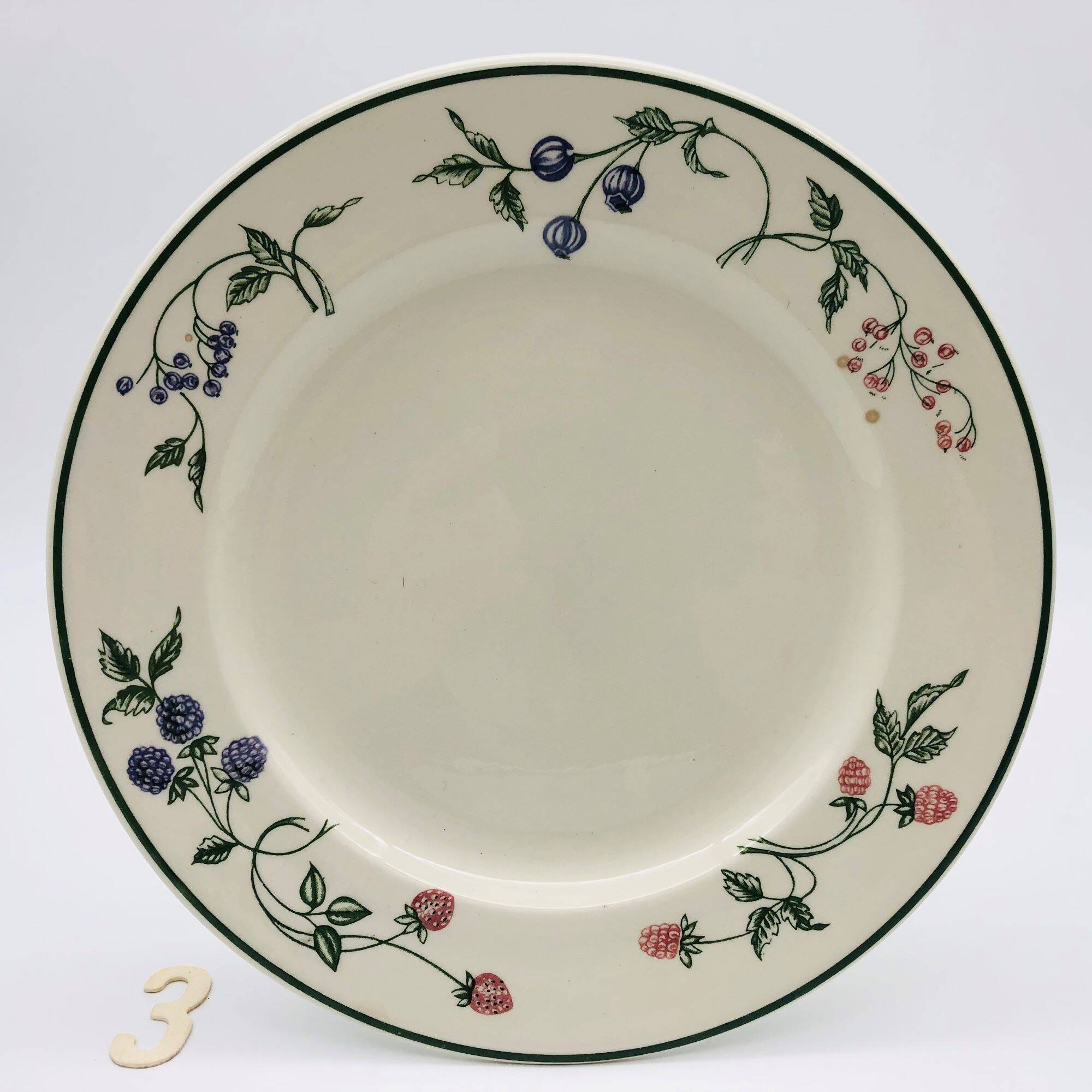 6 Dinner plates stamped “EIT-England”