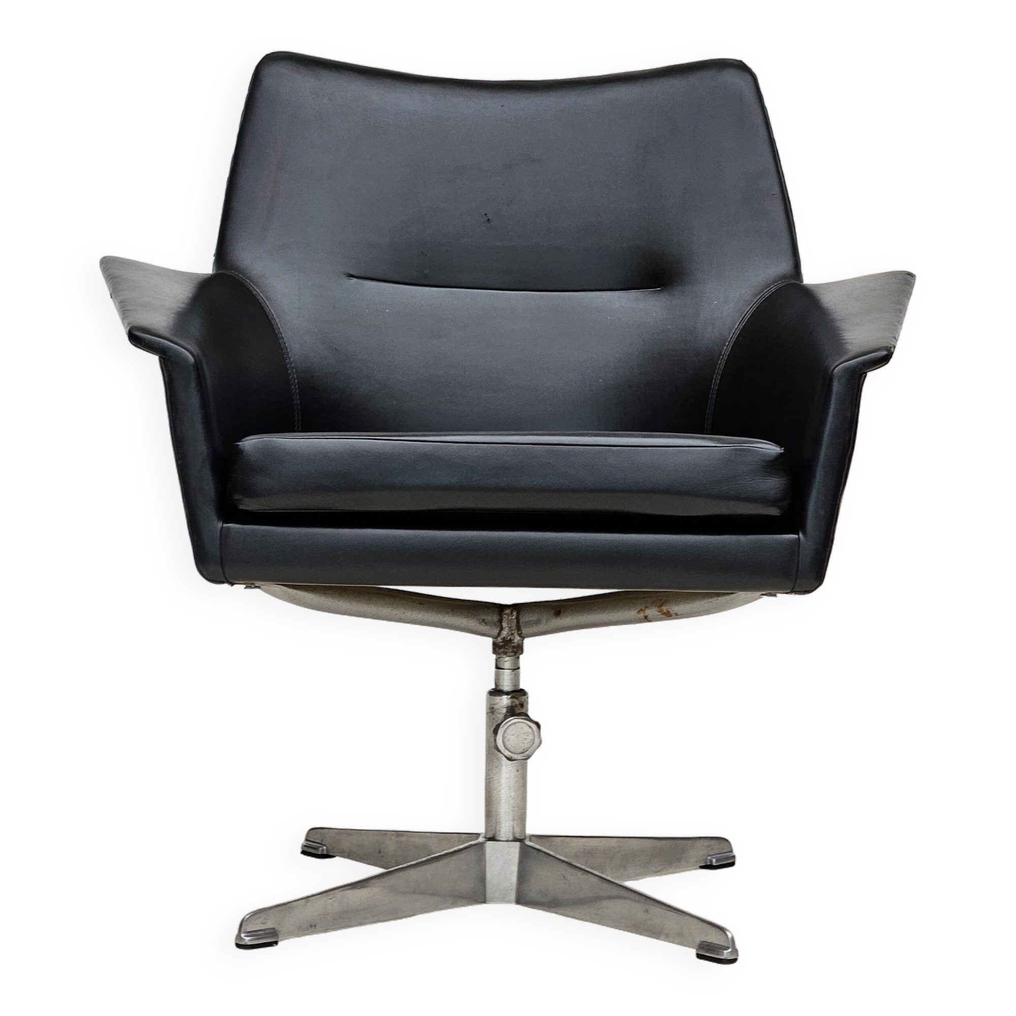 1960s, scandinavian design, swivel chair, original condition, artificial leather, cast aluminum base
