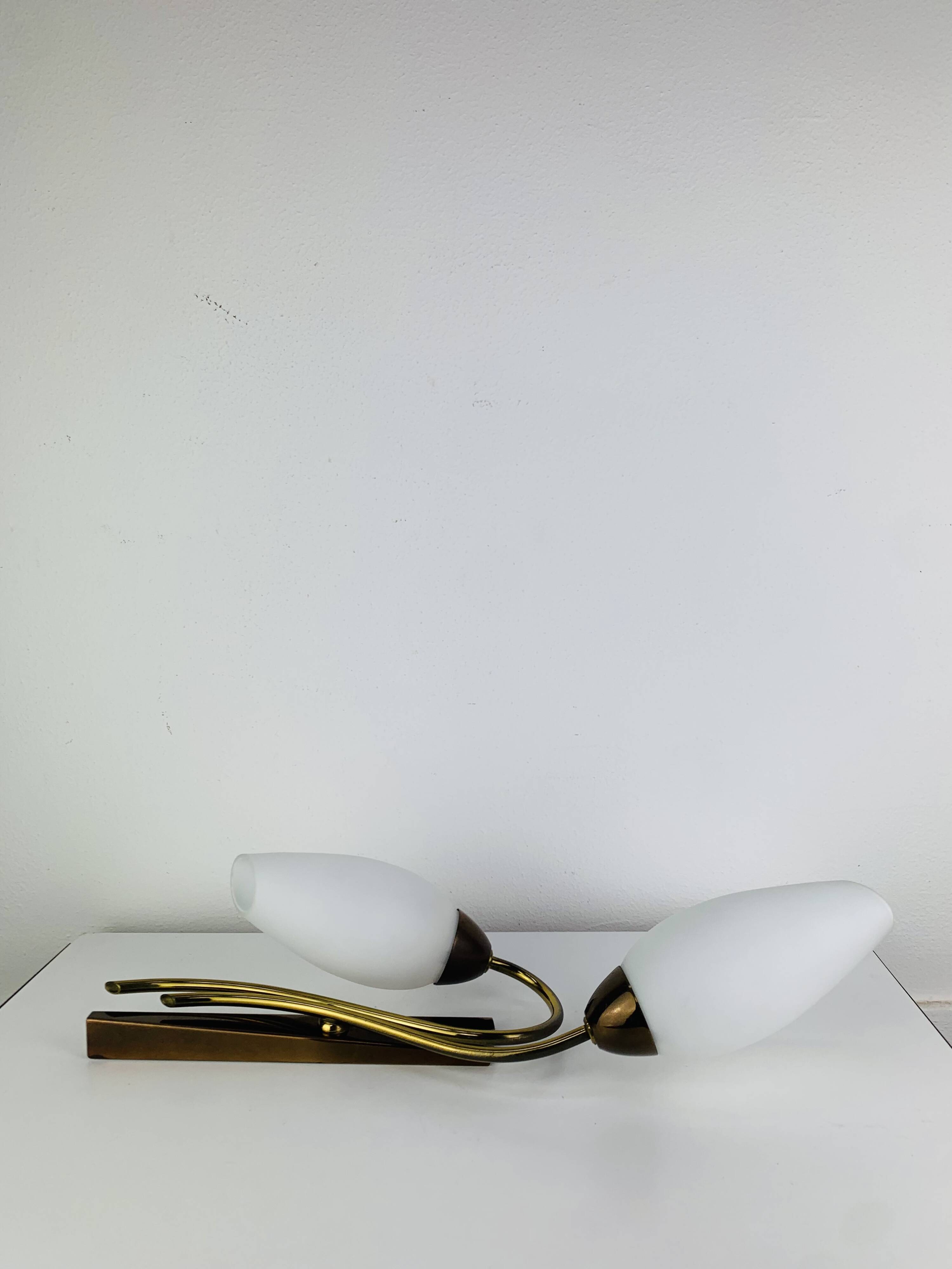 Pair of 1950s wall lights in brass and opaline tulips, Lunel/Arlus