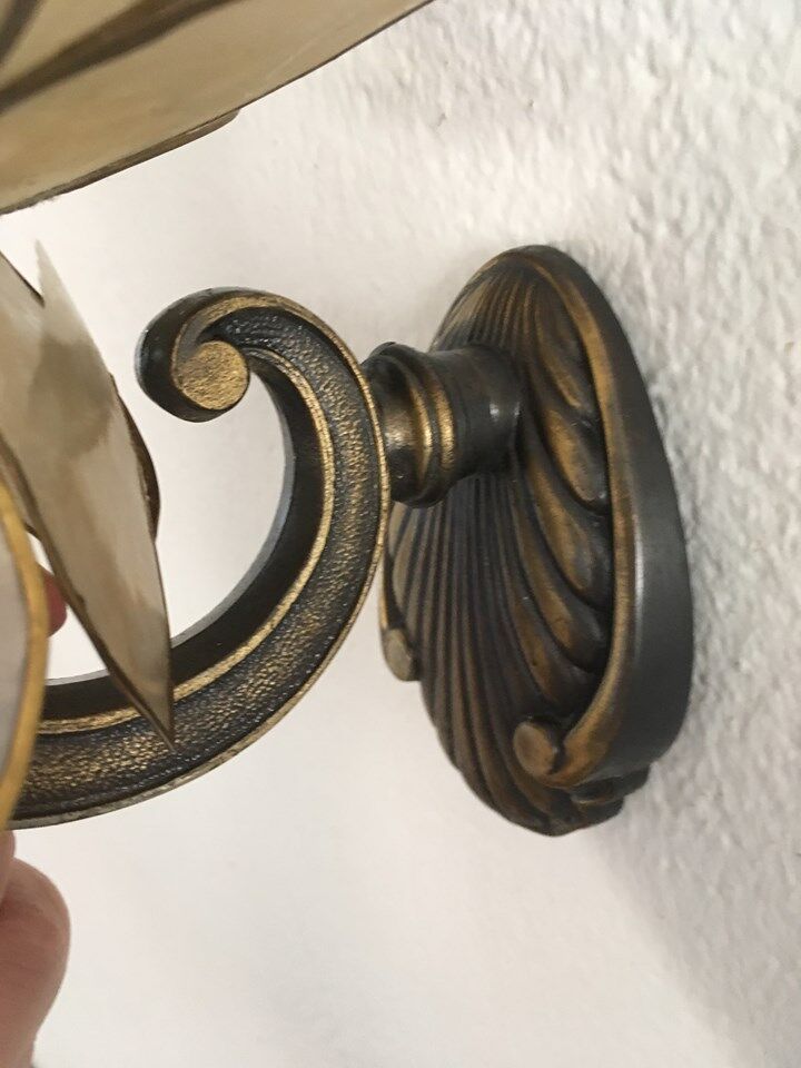 Lotus wall lamp in mother-of-pearl petals