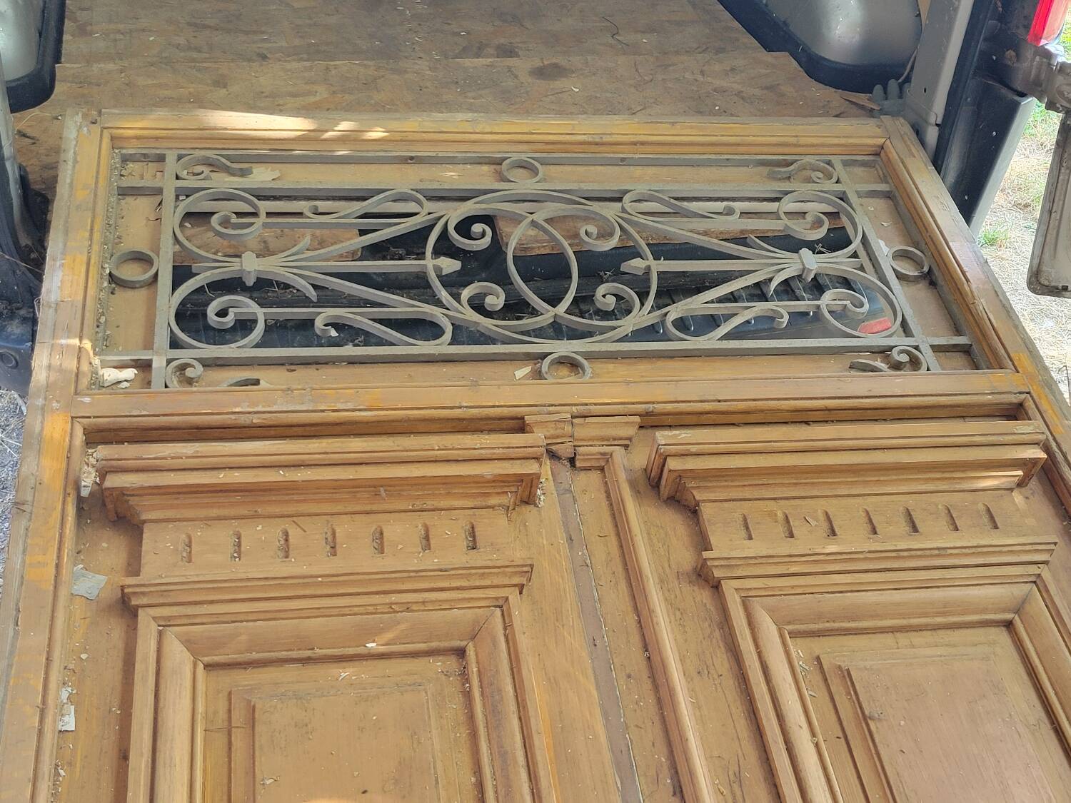 Double Haussmannian doors