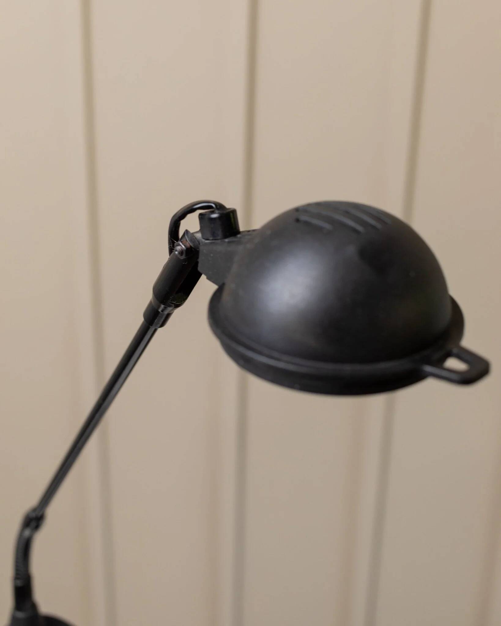 Black steel and plastic TPB table lamp, Model 3014, Postmodern Memphis design, Italy 1980s