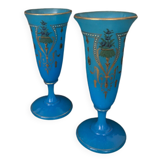 Pair of vases cornet in opaline nineteenth blue background and golden flange