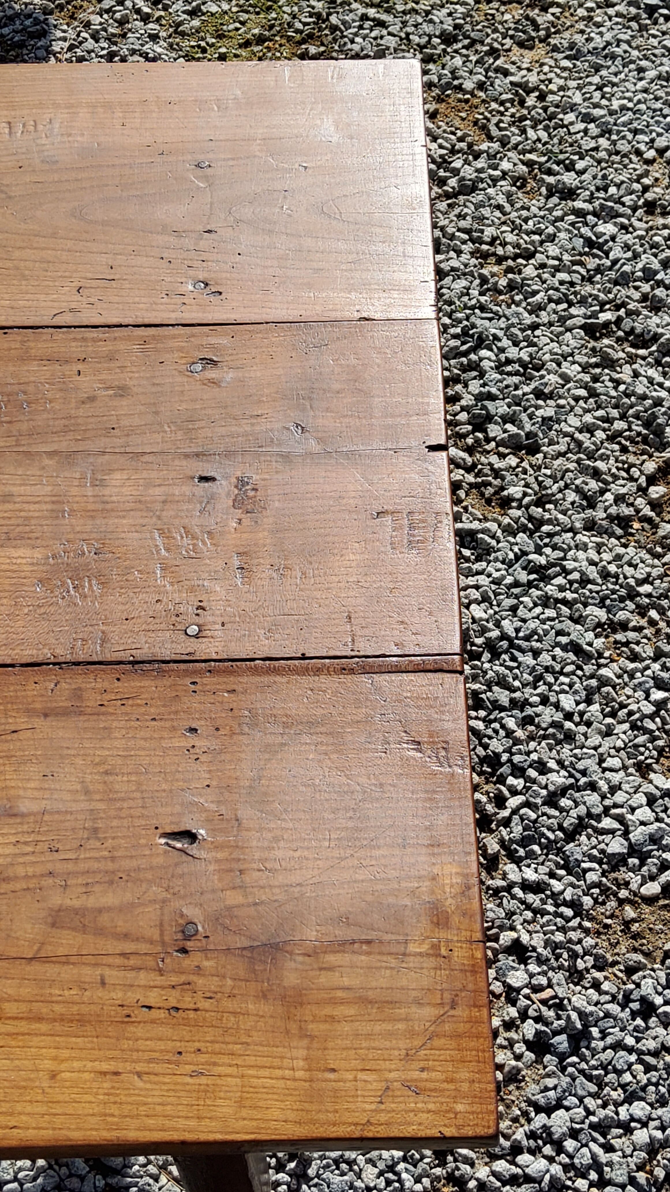 Table basse de ferme XIXième siècle plateau merisier piètement chêne 1 tiroir pieds fuseaux