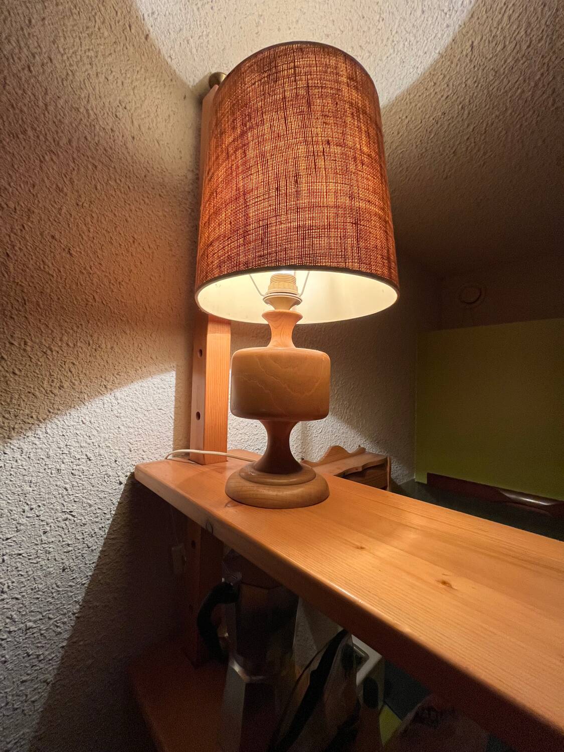 Vintage turned wood lamp – 70s chalet style