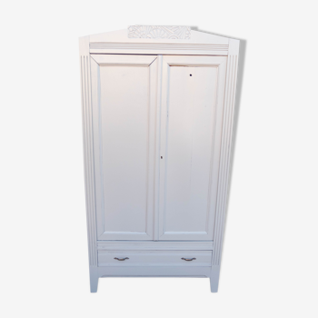 Armoire parisienne