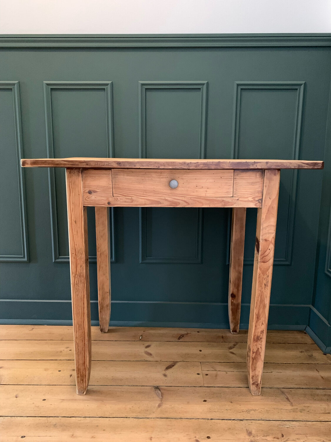 Farmhouse table
