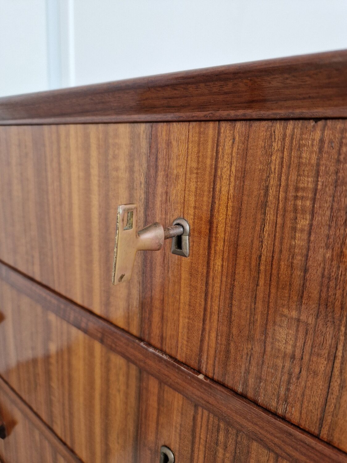 70's chest of drawers