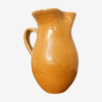 Provençal pitcher