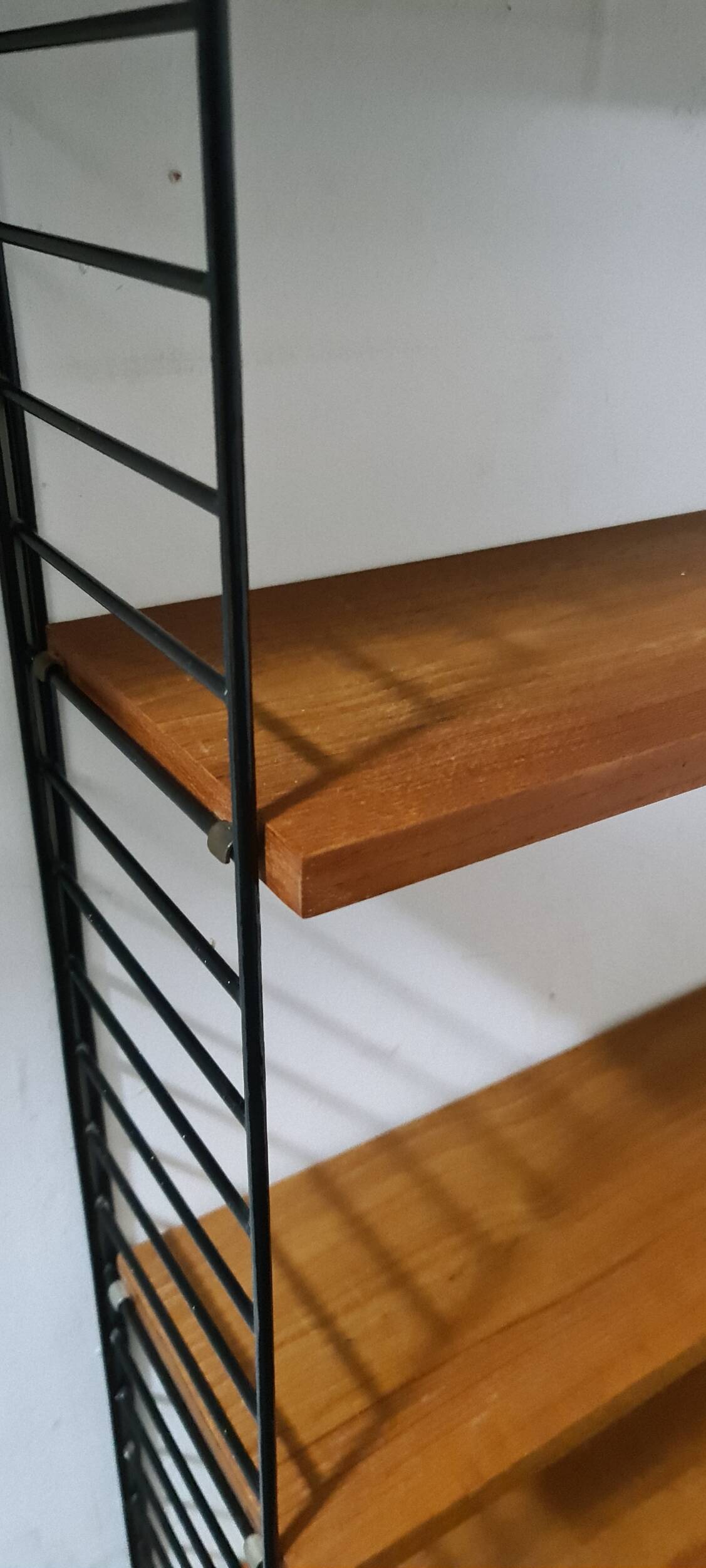 Vintage Danish design shelving unit by Nisse Strinning