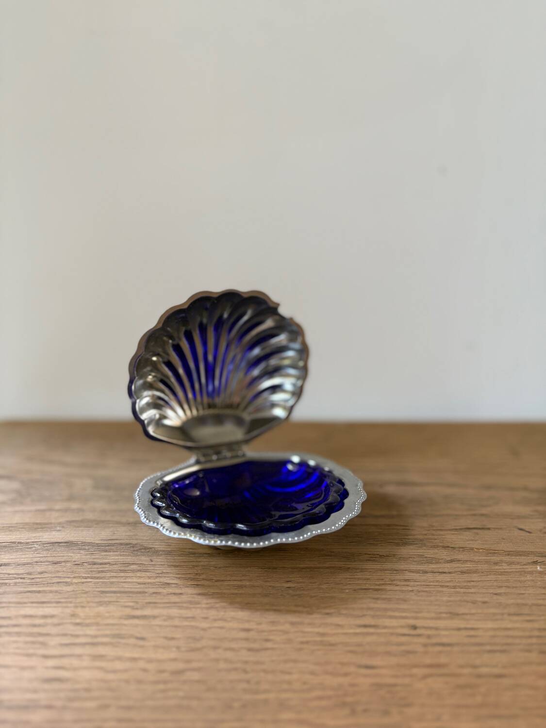 Vintage blue glass shell butter dish from Italy, 1960s