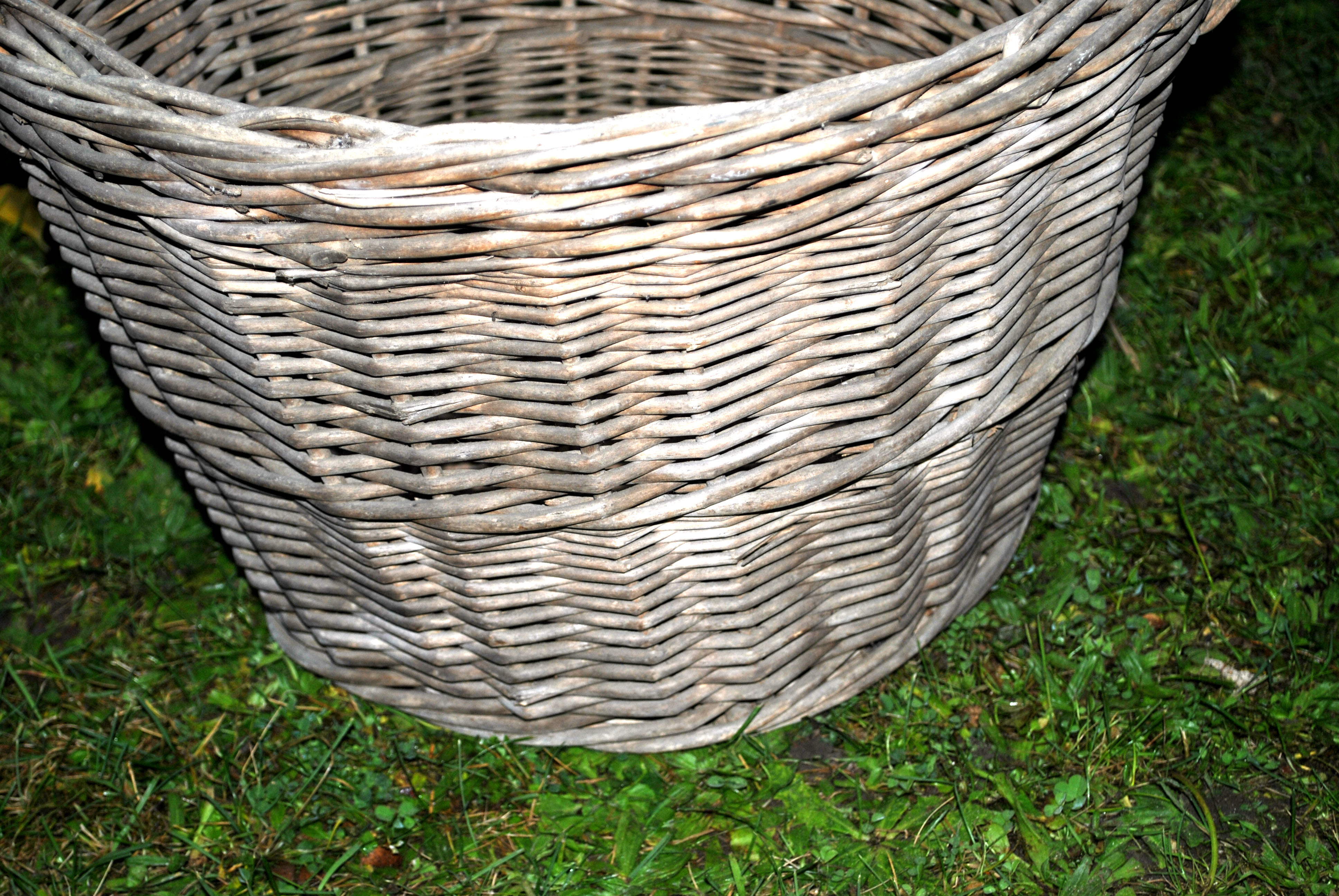 Panier rond ancien - 50 cm - panier à linge ou de jardin en osier tressé vintage