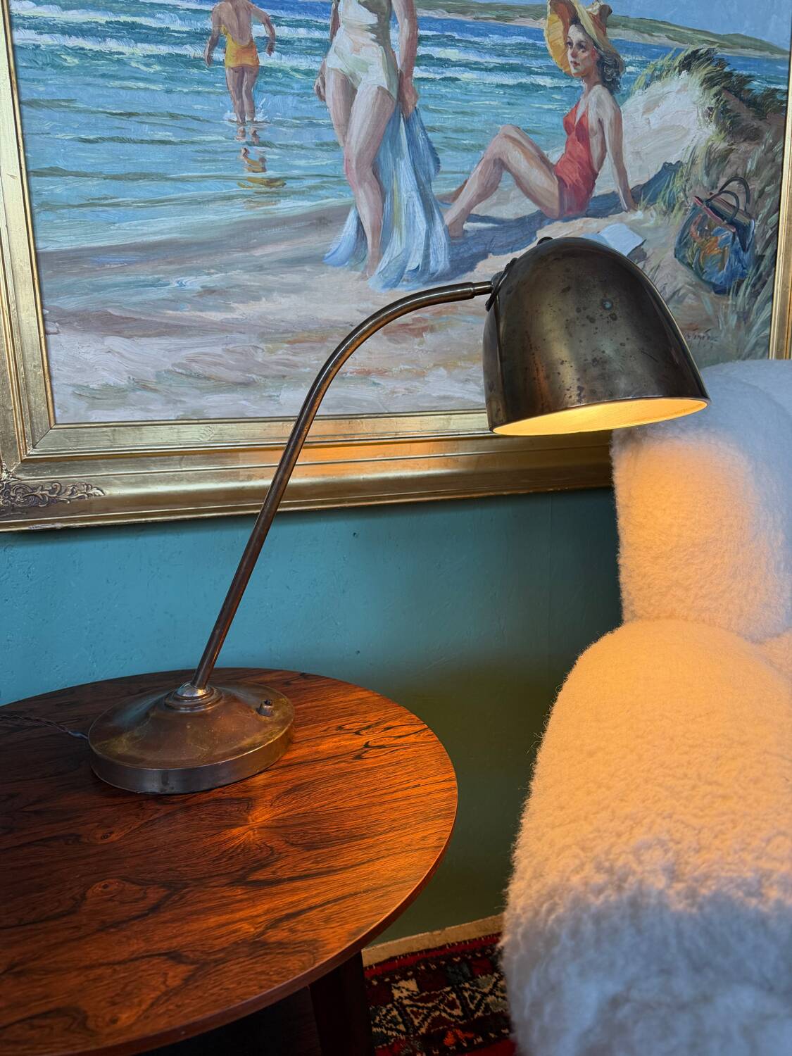Une lampe de table moderniste en laiton raffiné conçue par Vilhelm Lauritzen pour Fog & Mørup.