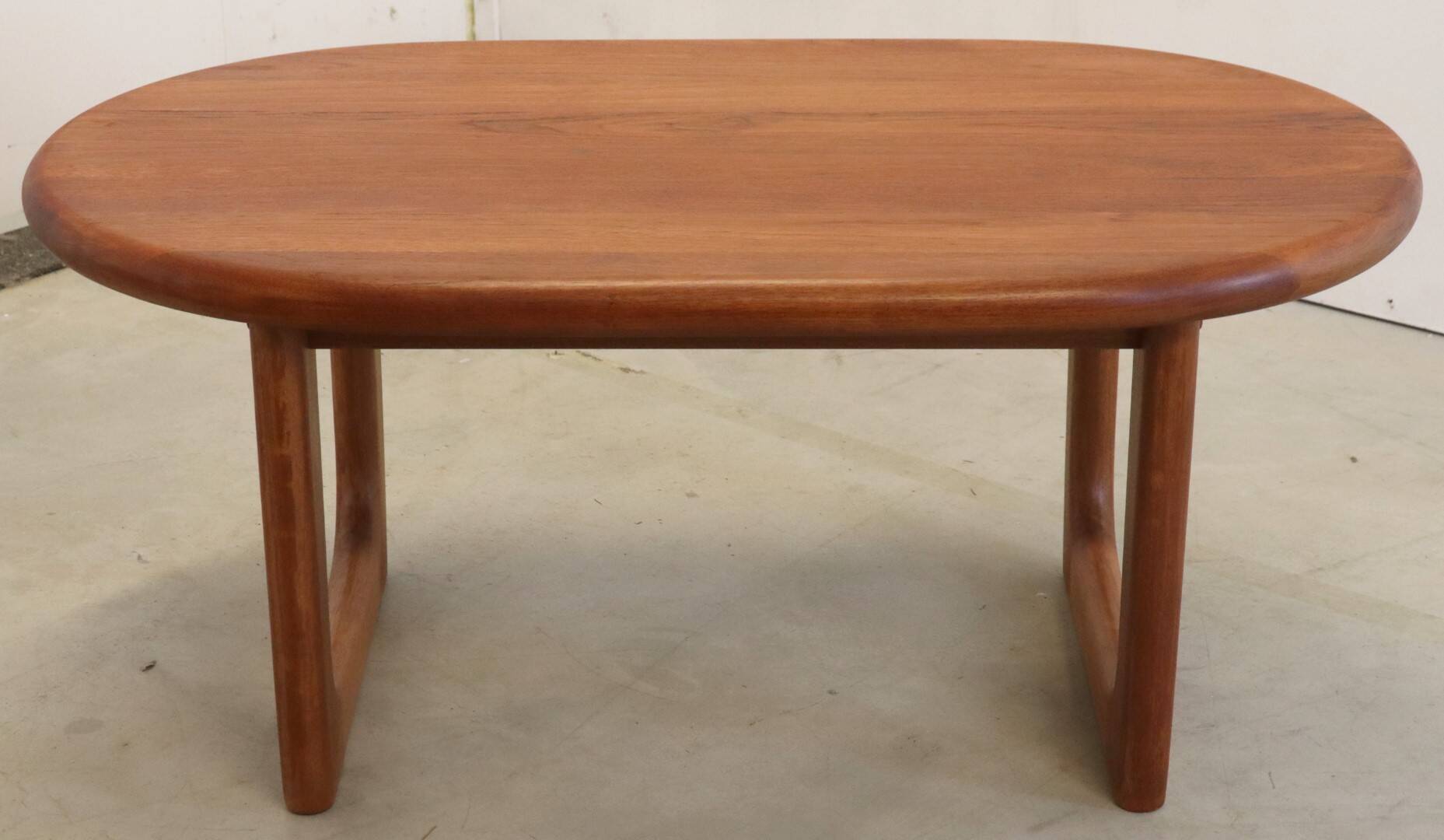 Table de salon design Niels Bach en teck deens 'Hansen'