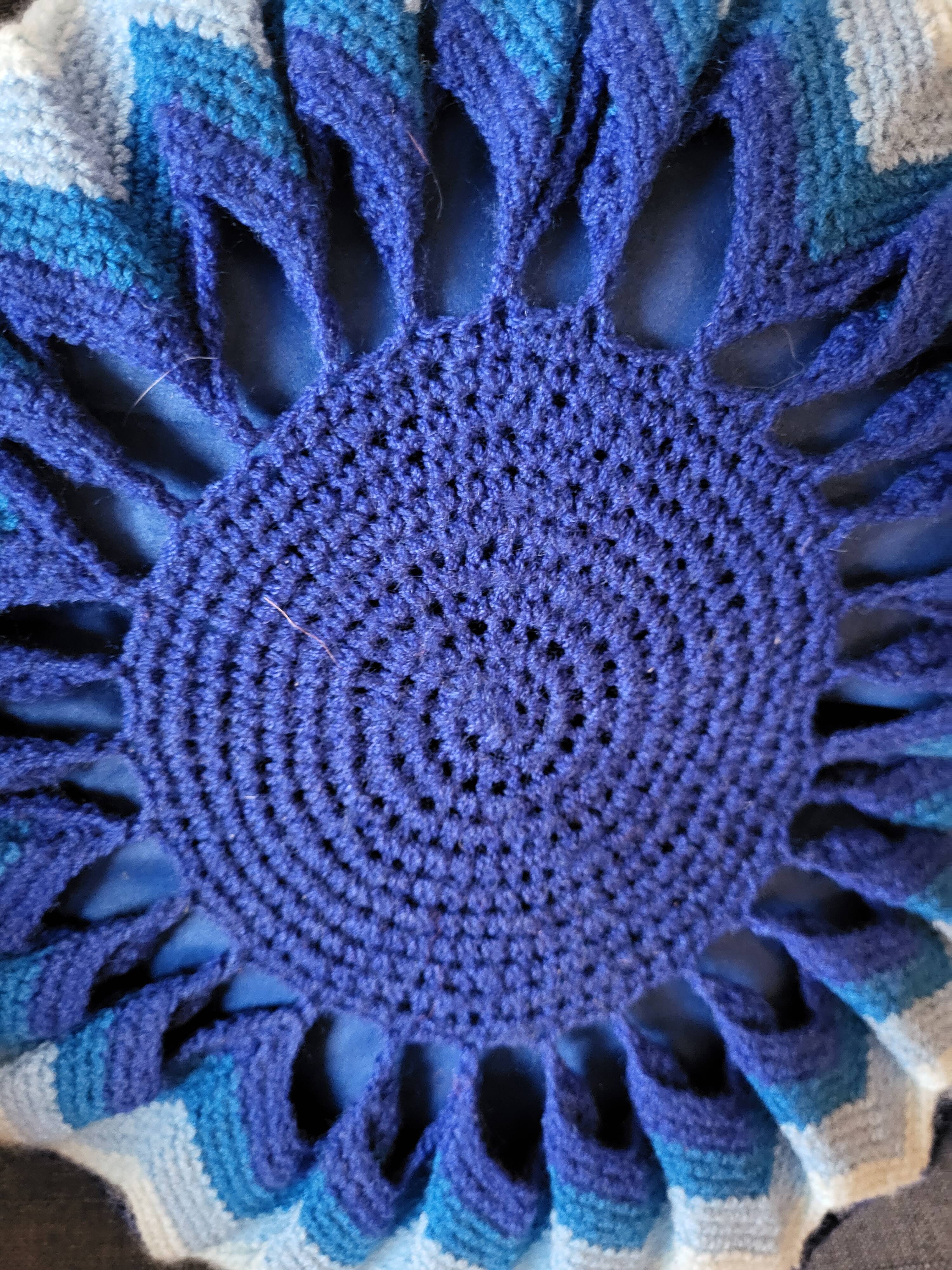 Round cushion in Vintage wool