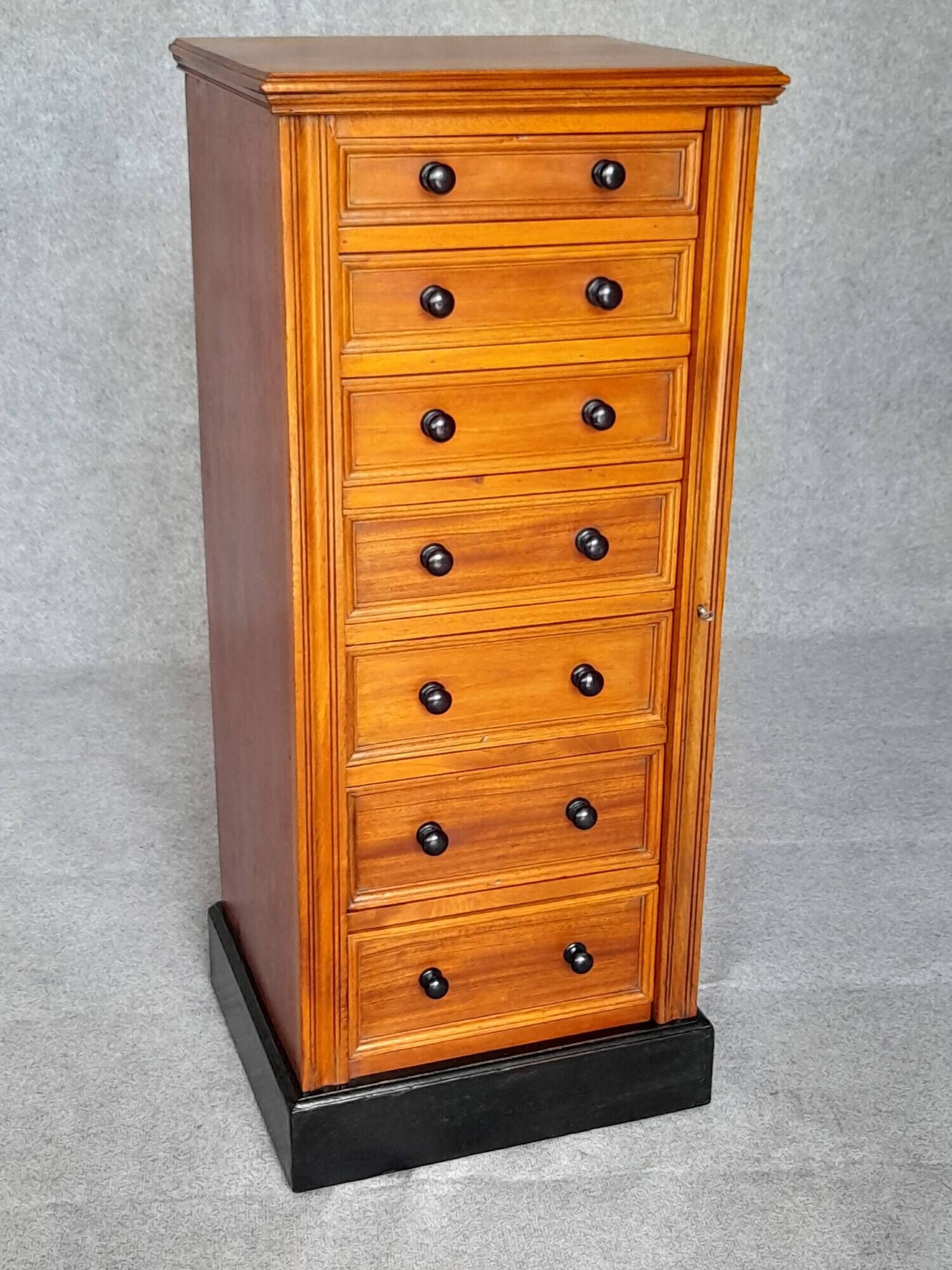 19th-century chest of drawers