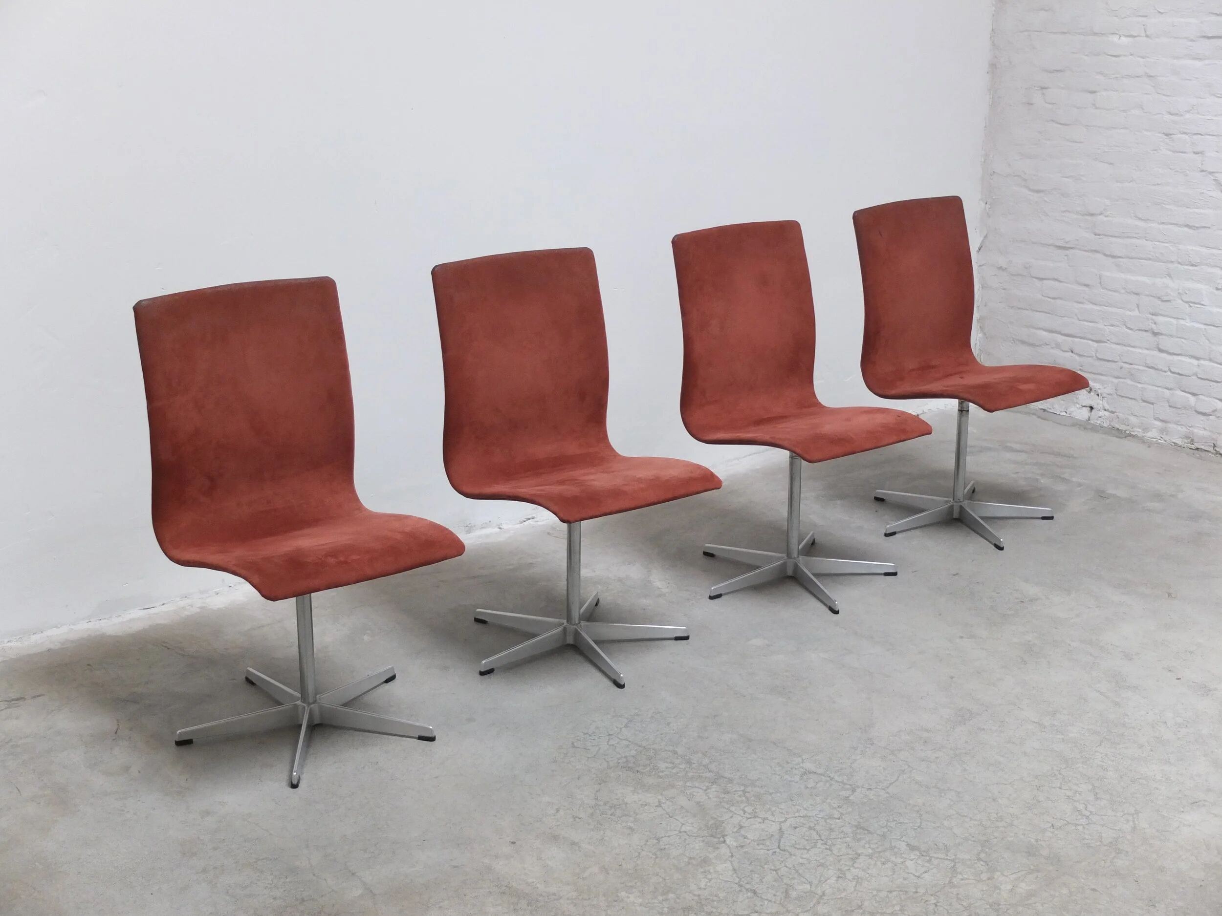 Early set of 4 'Oxford' swivel chairs by Arne Jacobsen for Fritz Hansen, 1966