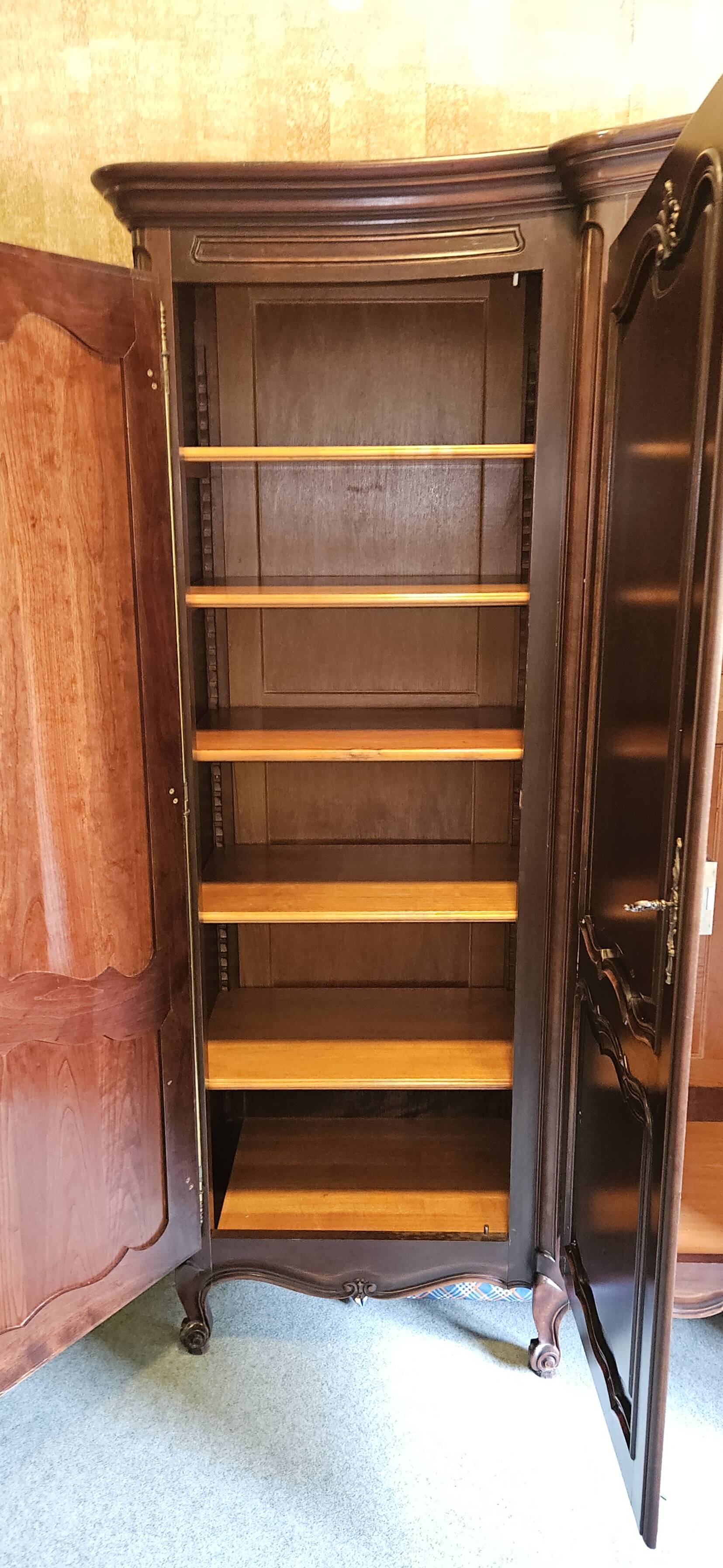 Large 4-door wardrobe