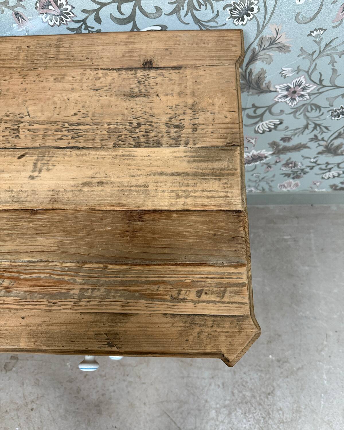 Commode campagne chic rénovée
