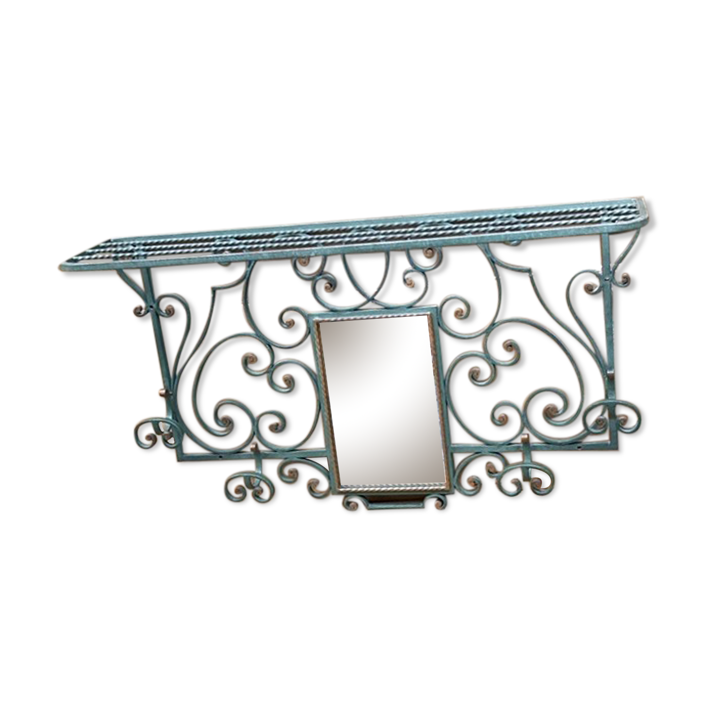 Bronze patina wall dressing room