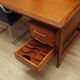 Bureau en teck par Jensen & Valeur pour Munch, Danemark, années 1960.