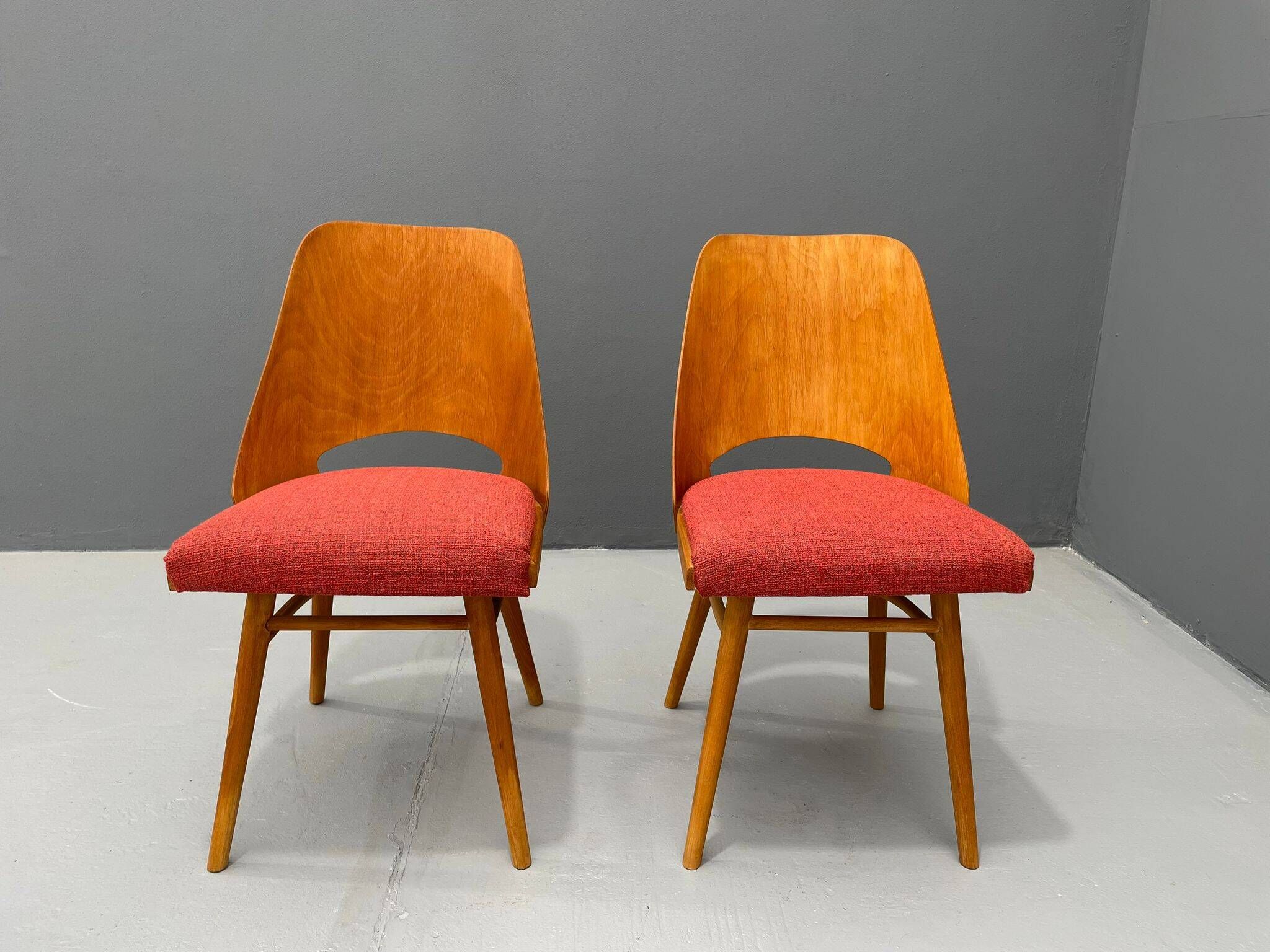 Pair of TON Model 514 Dining Chairs – Radomír Hofman, 1960s