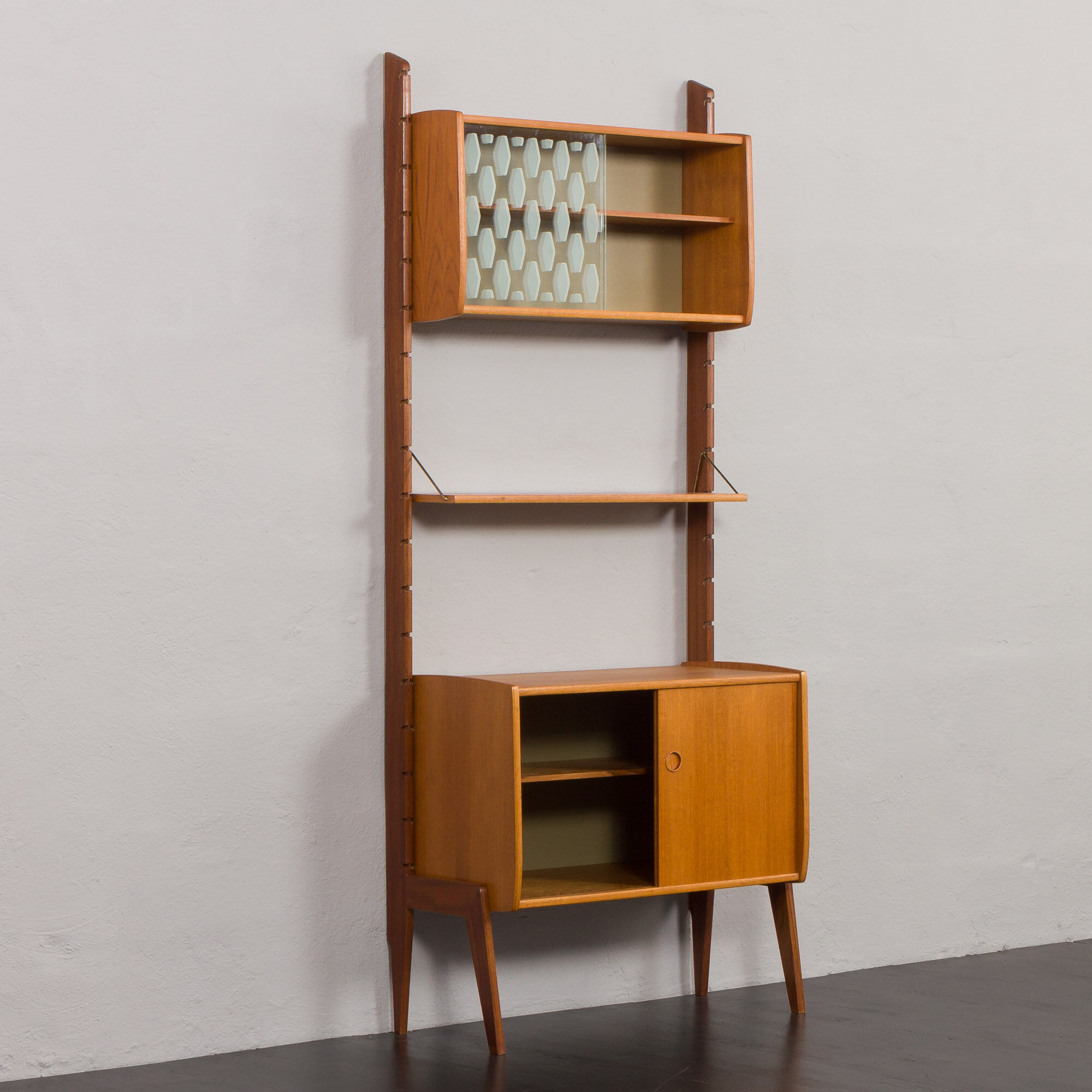 Scandinavian free standing wall unit model Ergo in light teak by John Texmon, Norway 1960s