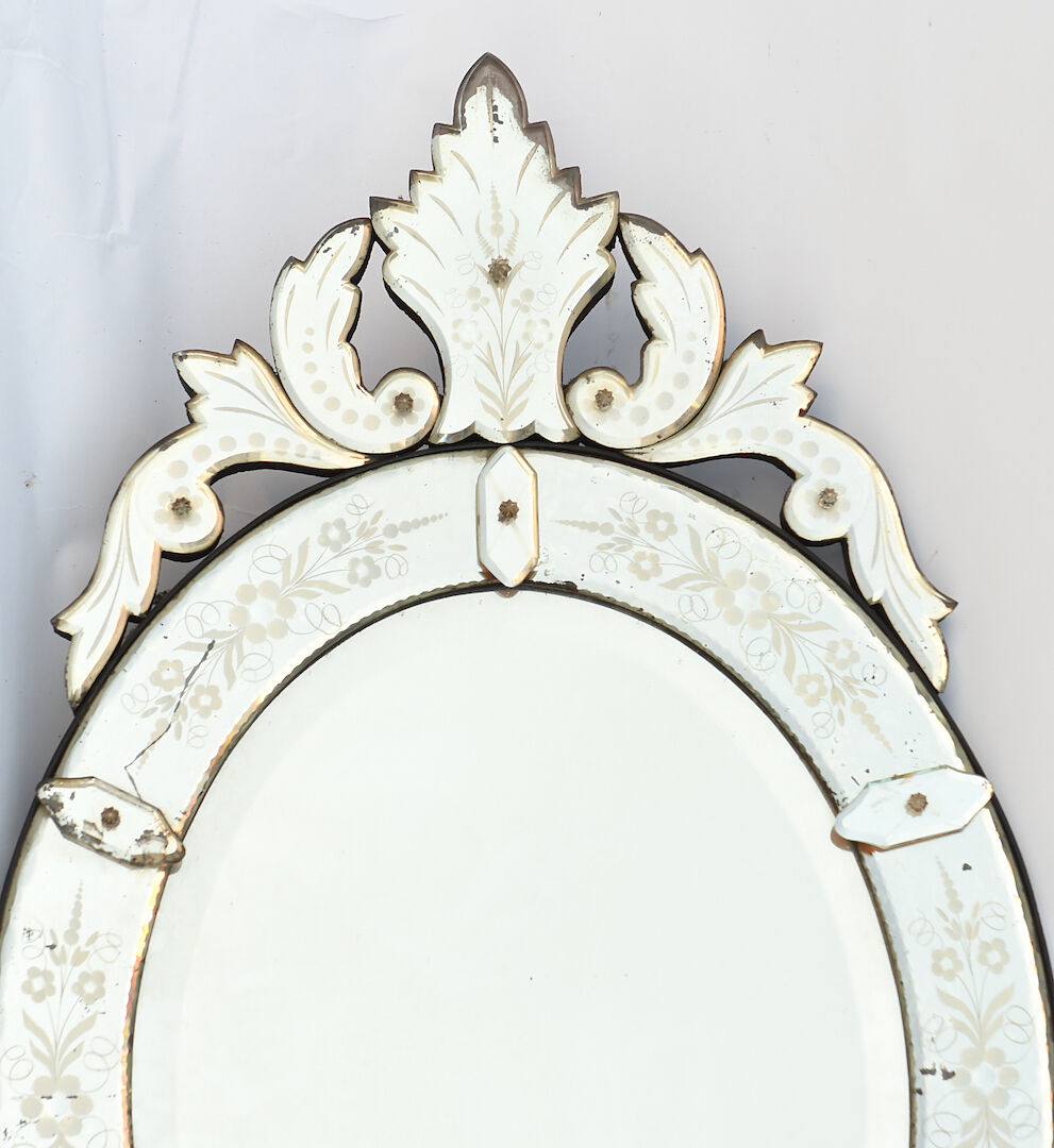 Oval mirror in the taste of Venice 92x53 cm