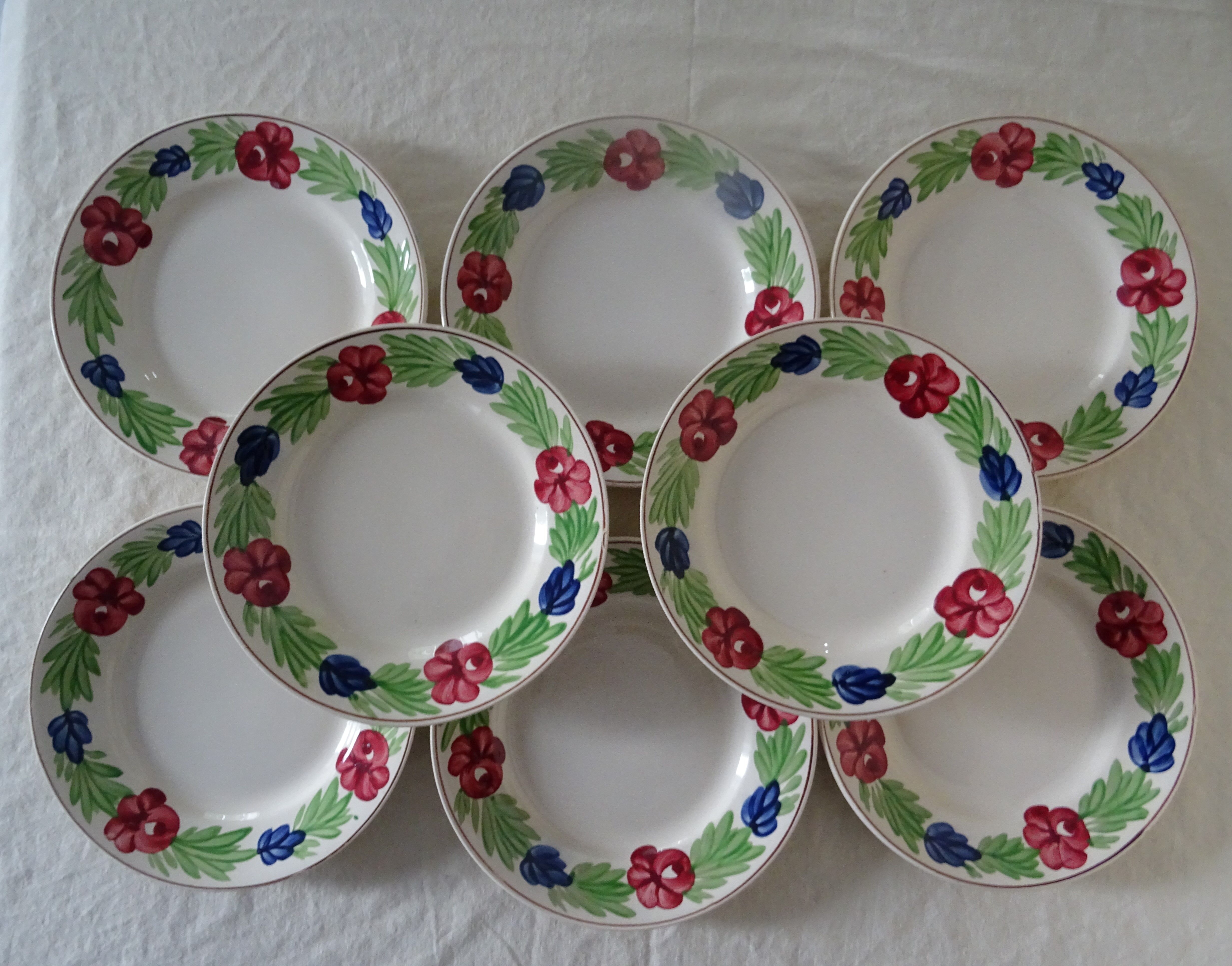 8 old flat plates faience Niderviller decoration flowers blue, red
