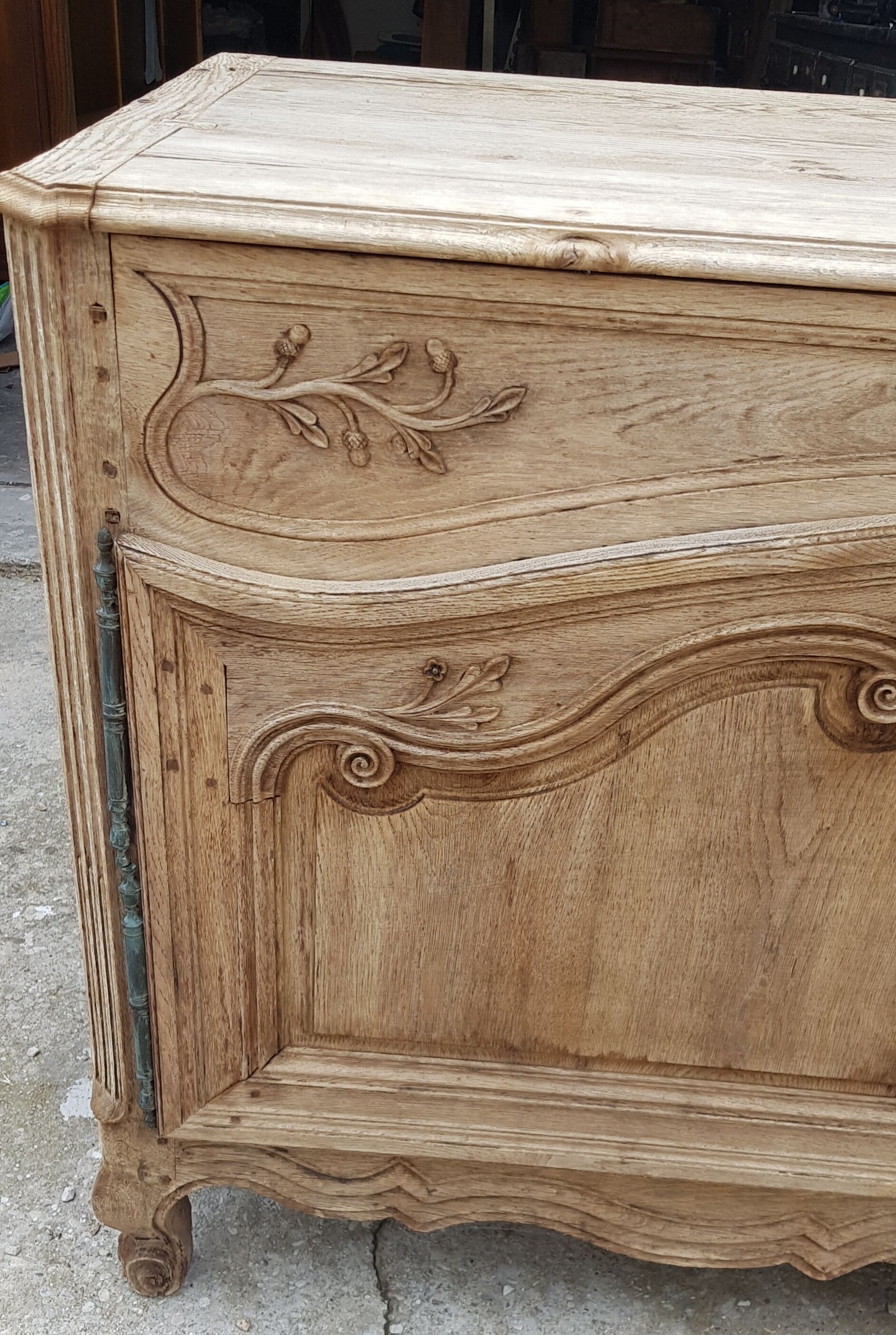 Old buffet