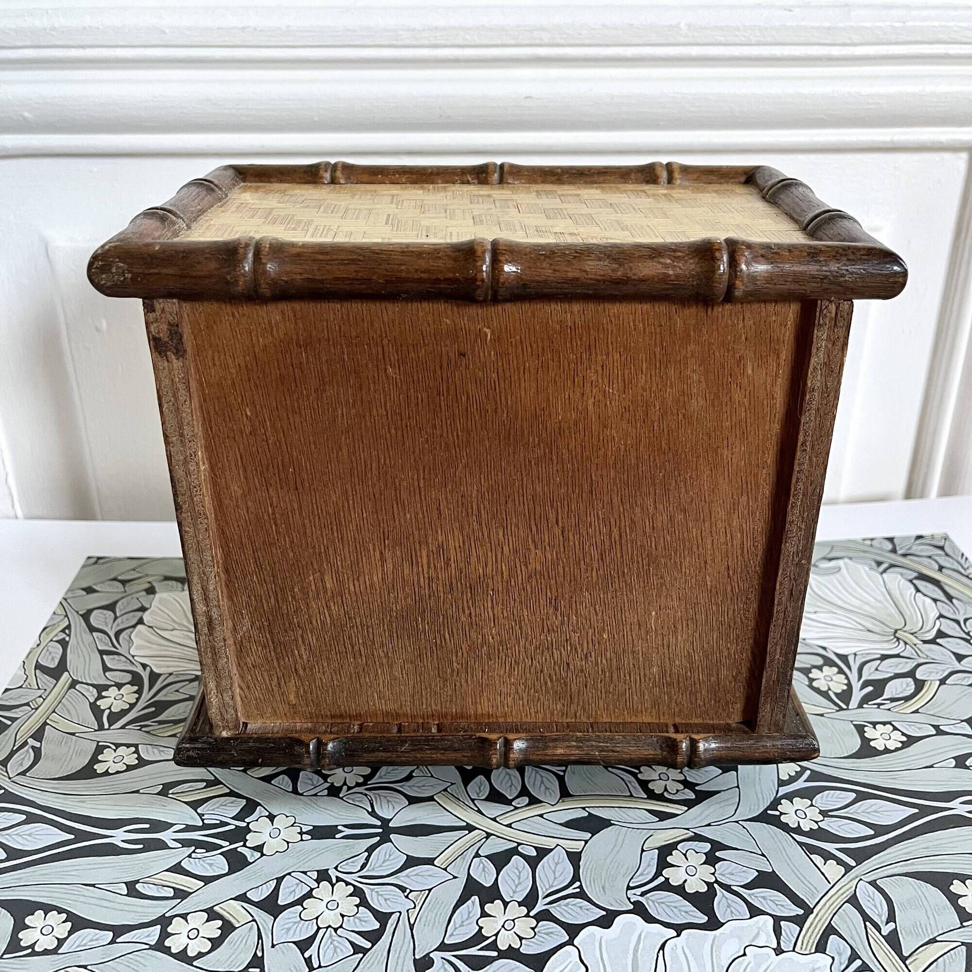 Vintage bamboo 3-drawer chest of drawers jewelry box