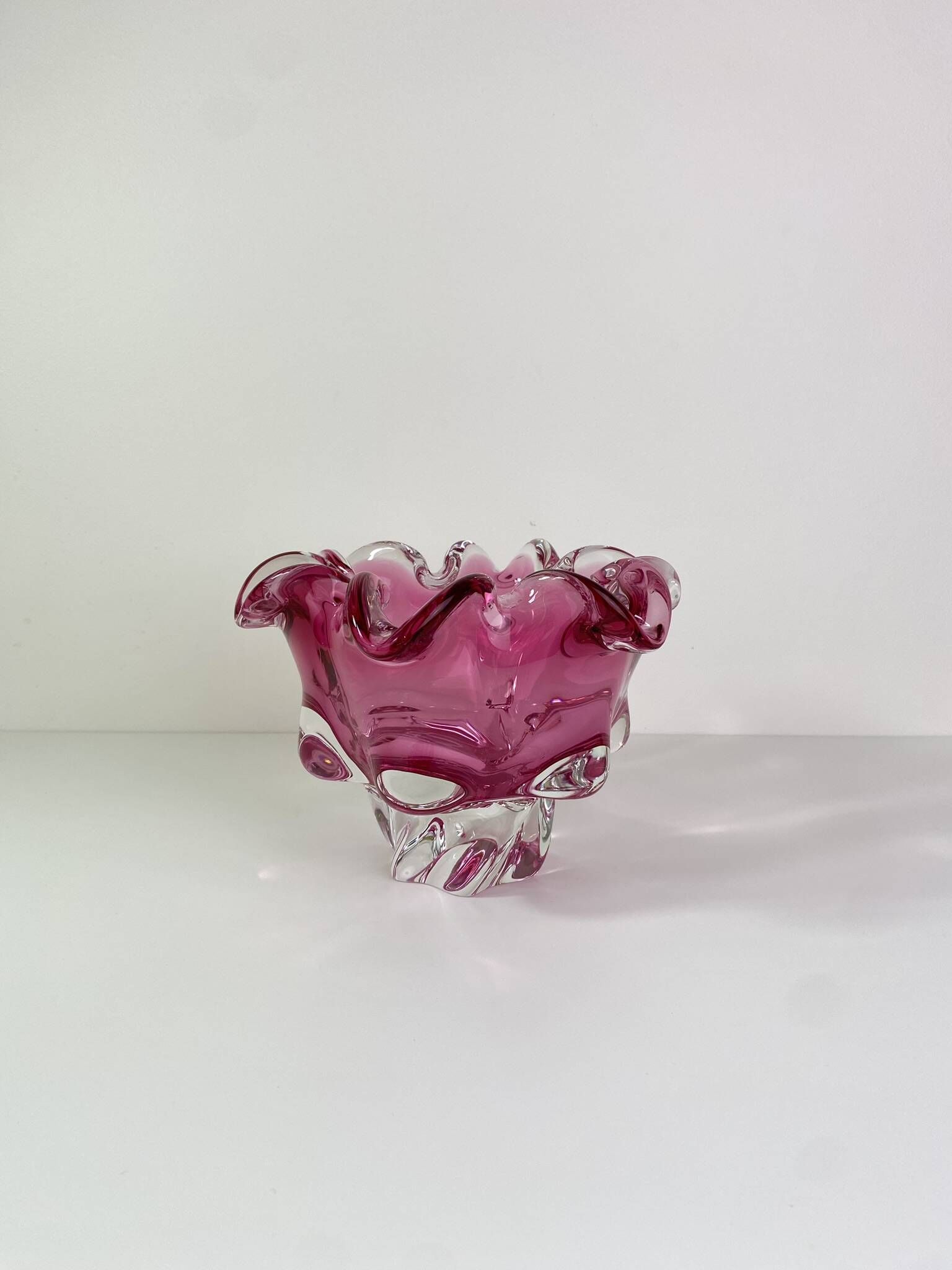 Large empty pocket or vintage pink Murano glass vase